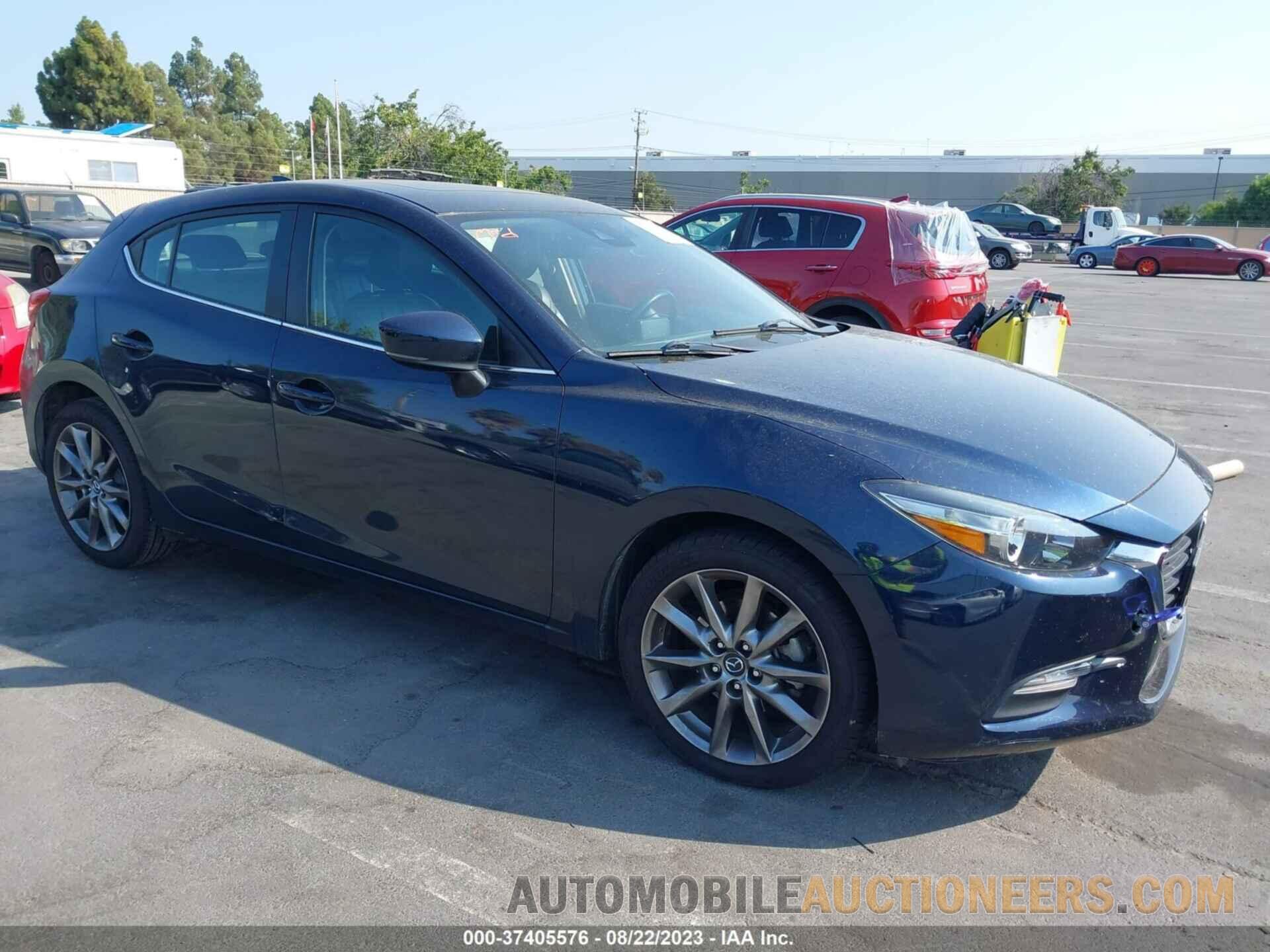 3MZBN1L36JM208787 MAZDA MAZDA3 5-DOOR 2018