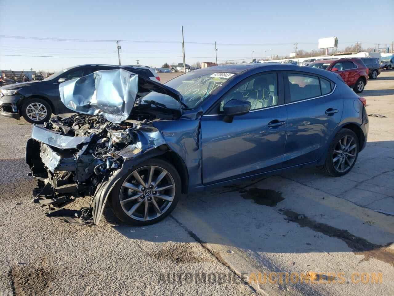 3MZBN1L36JM213732 MAZDA 3 2018