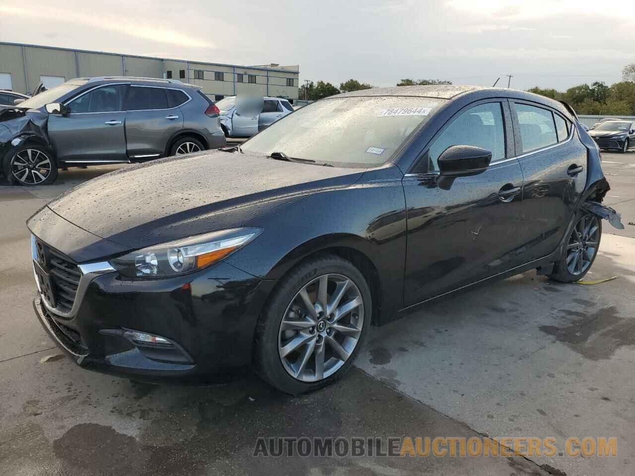 3MZBN1L36JM241062 MAZDA 3 2018