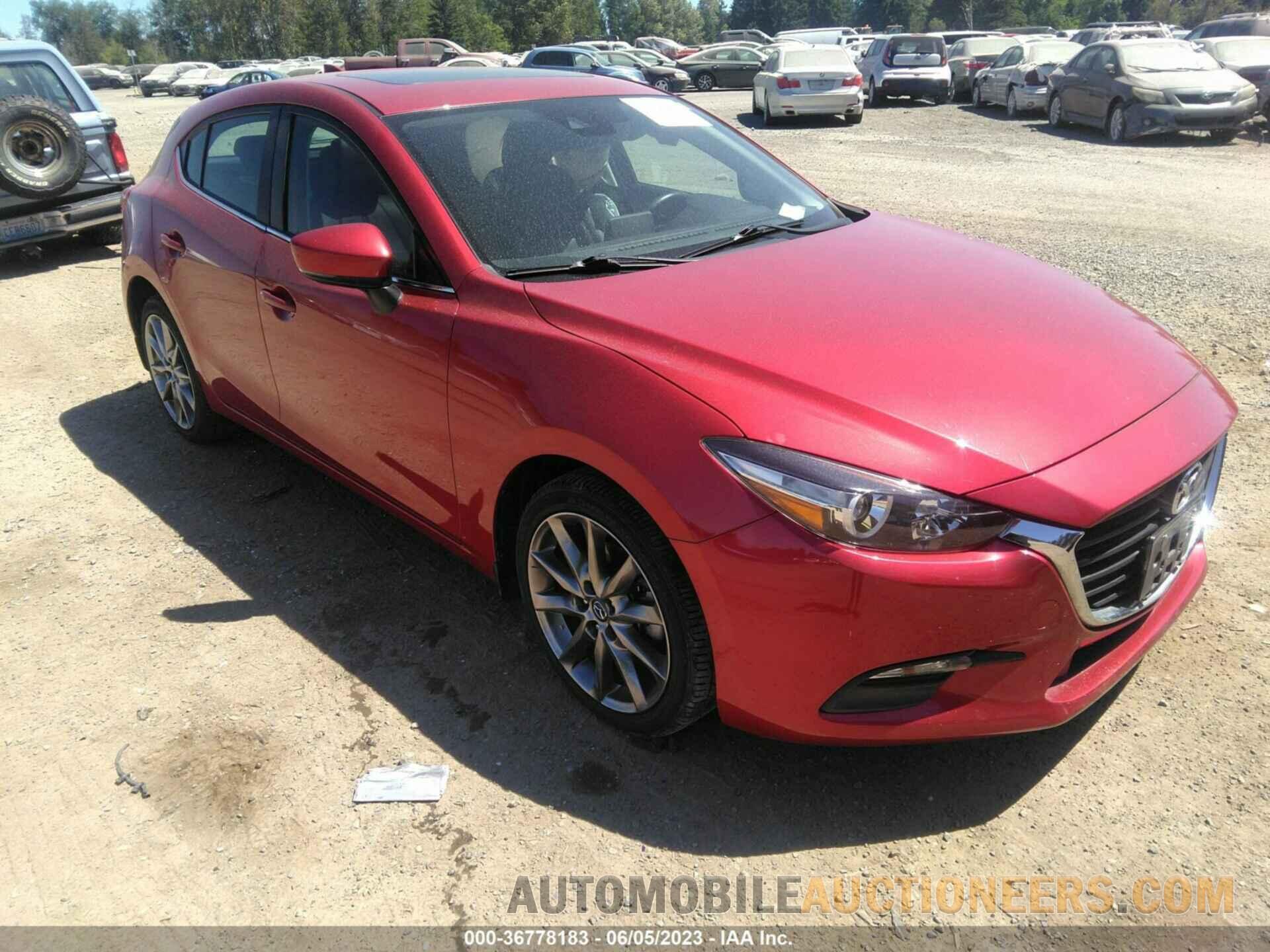 3MZBN1L36JM241739 MAZDA MAZDA3 5-DOOR 2018