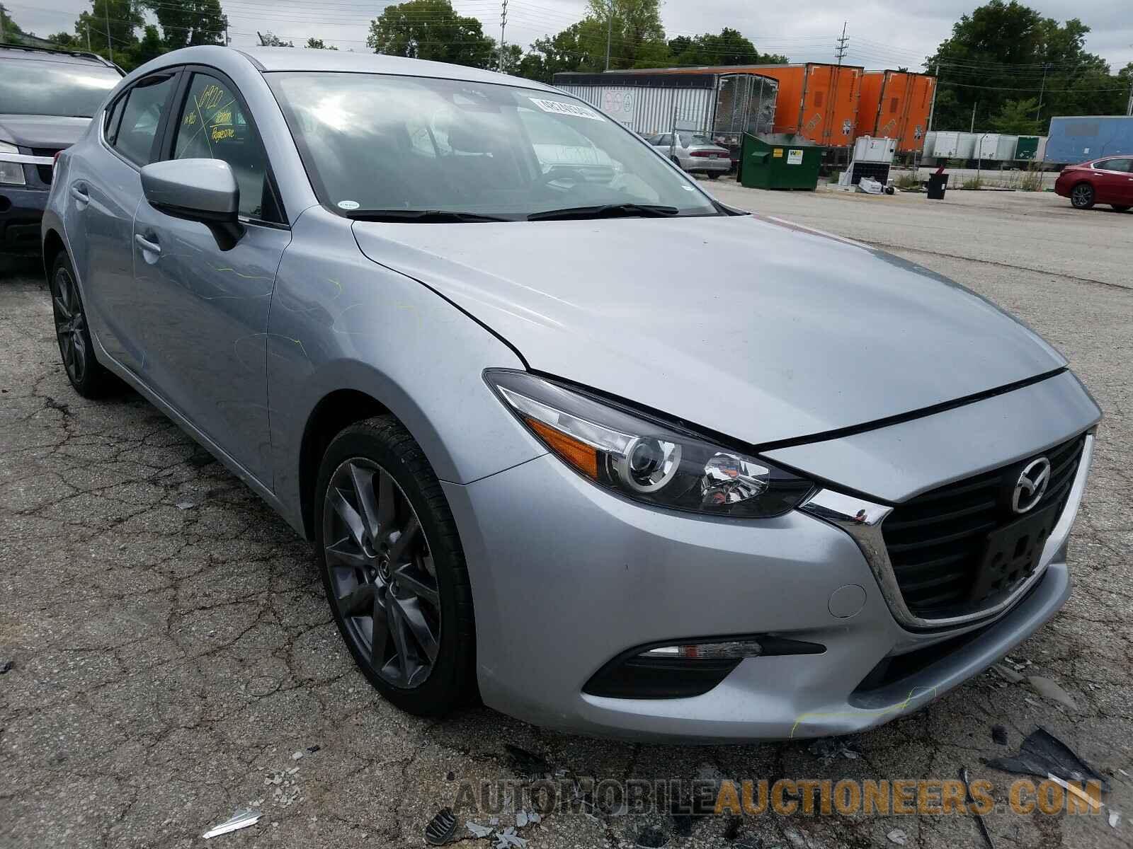 3MZBN1L36JM260257 MAZDA 3 2018