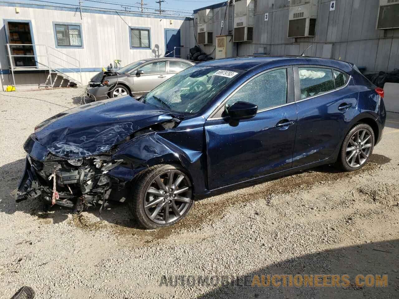 3MZBN1L36JM271601 MAZDA 3 2018