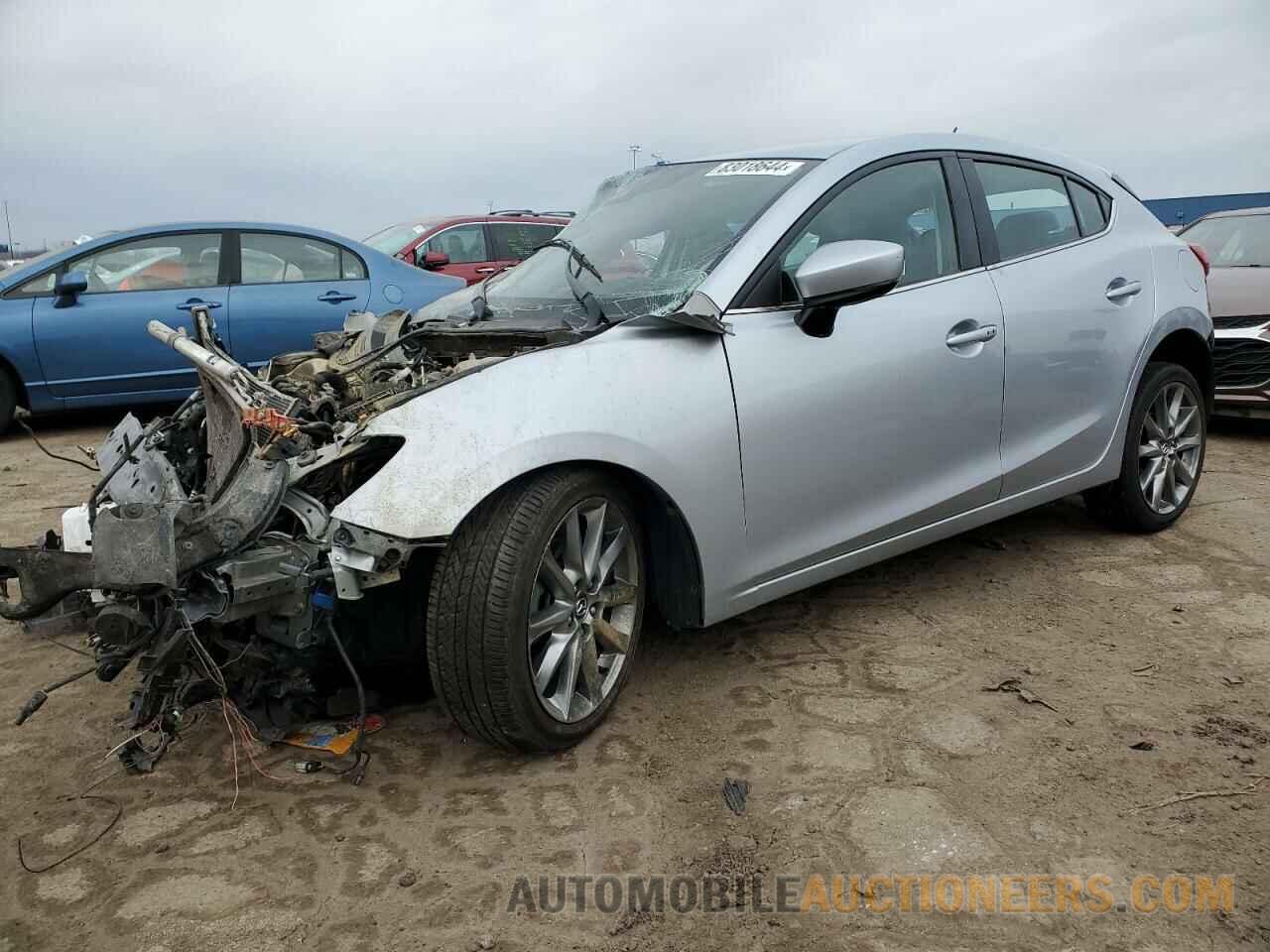 3MZBN1L36JM275549 MAZDA 3 2018