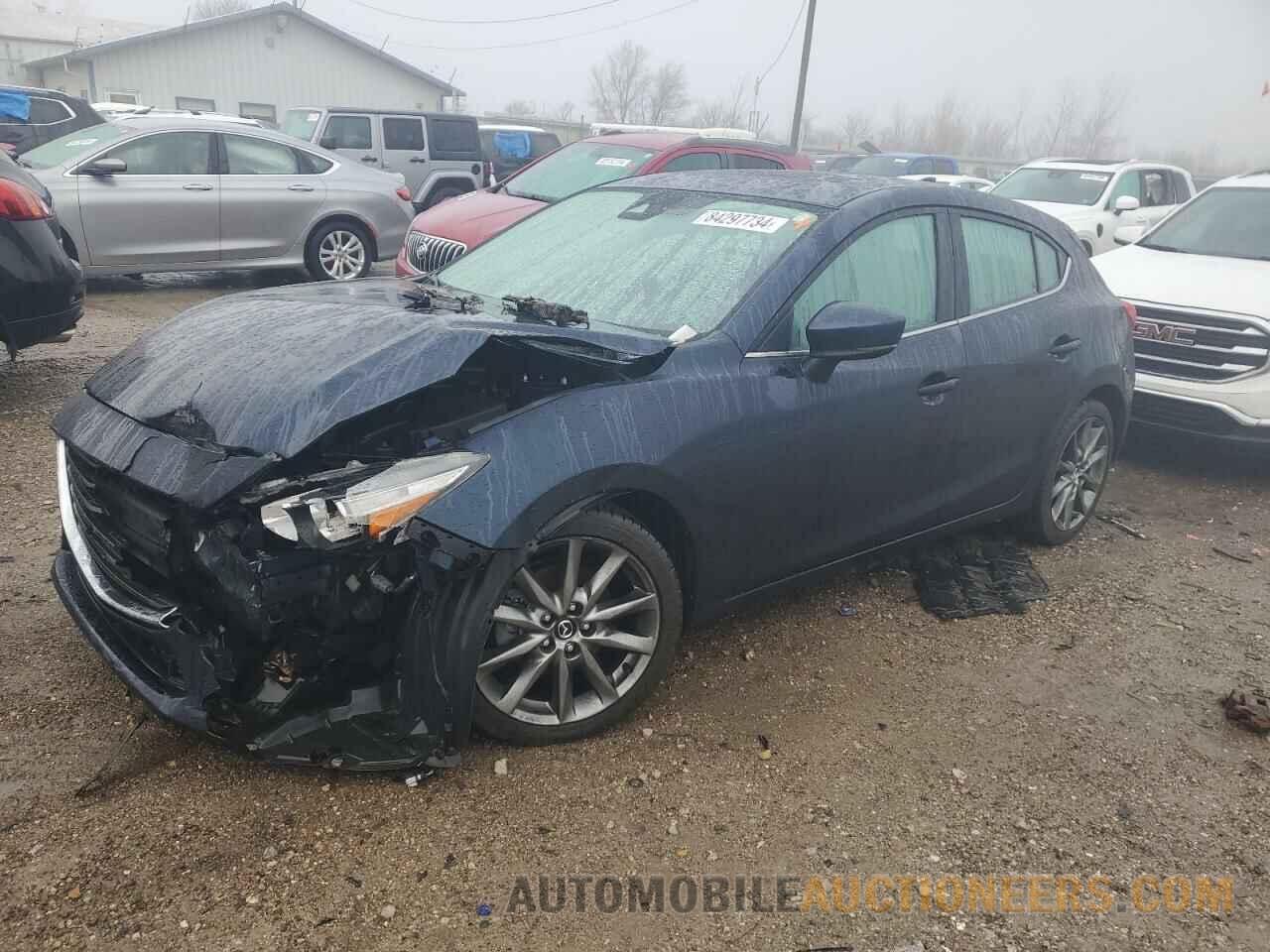 3MZBN1L37JM186136 MAZDA 3 2018