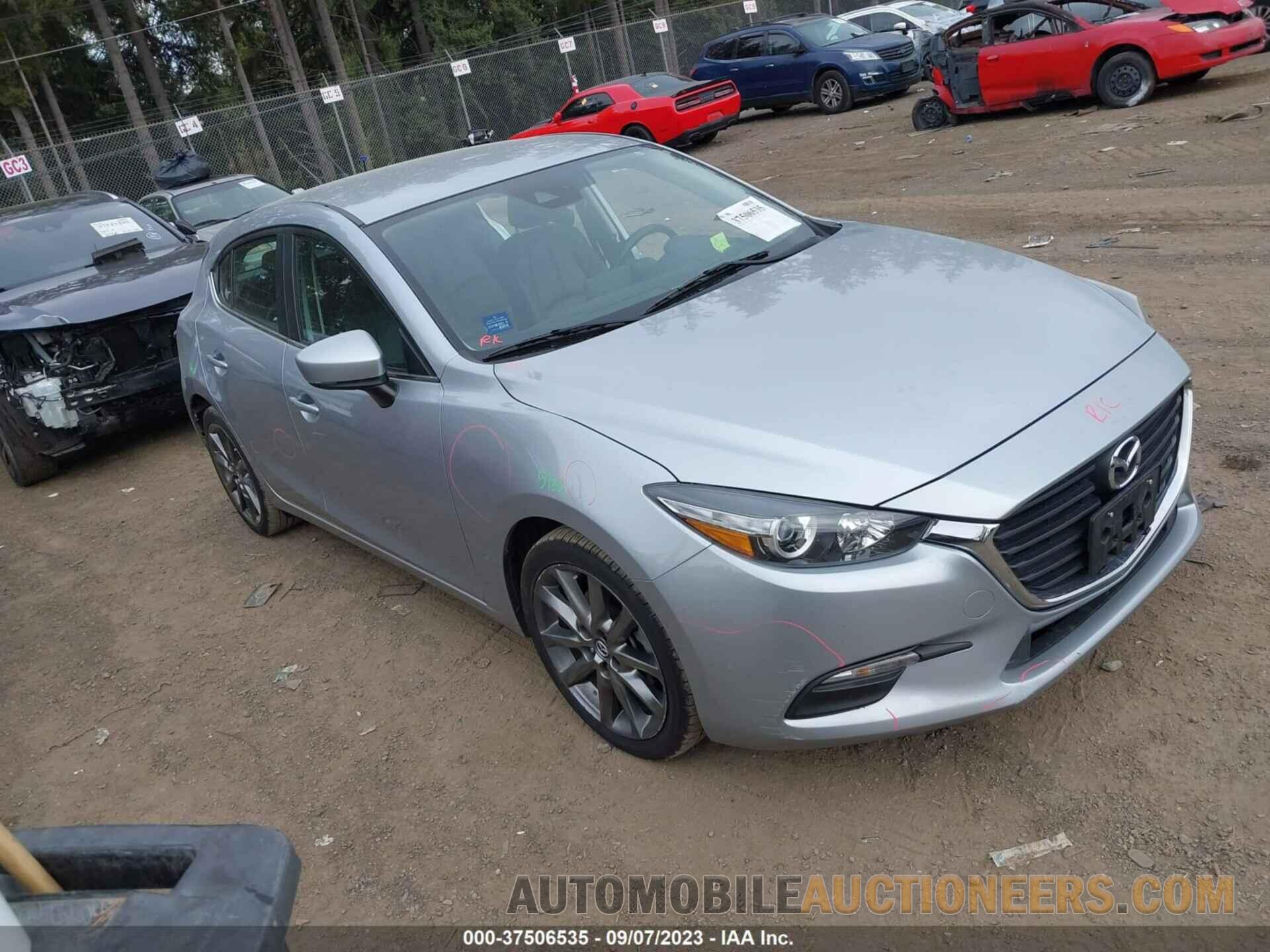 3MZBN1L37JM206109 MAZDA MAZDA3 5-DOOR 2018