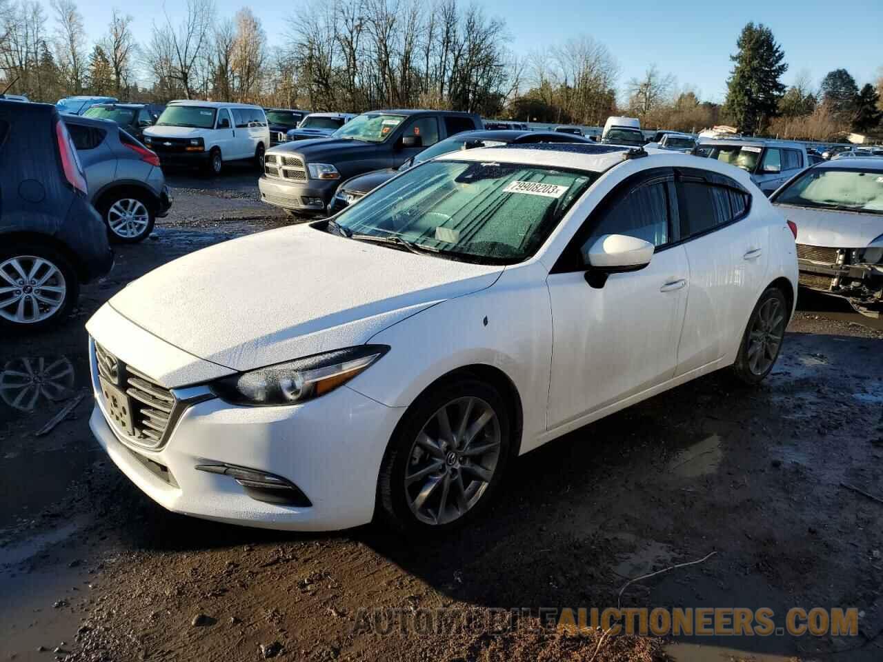 3MZBN1L38JM172312 MAZDA 3 2018