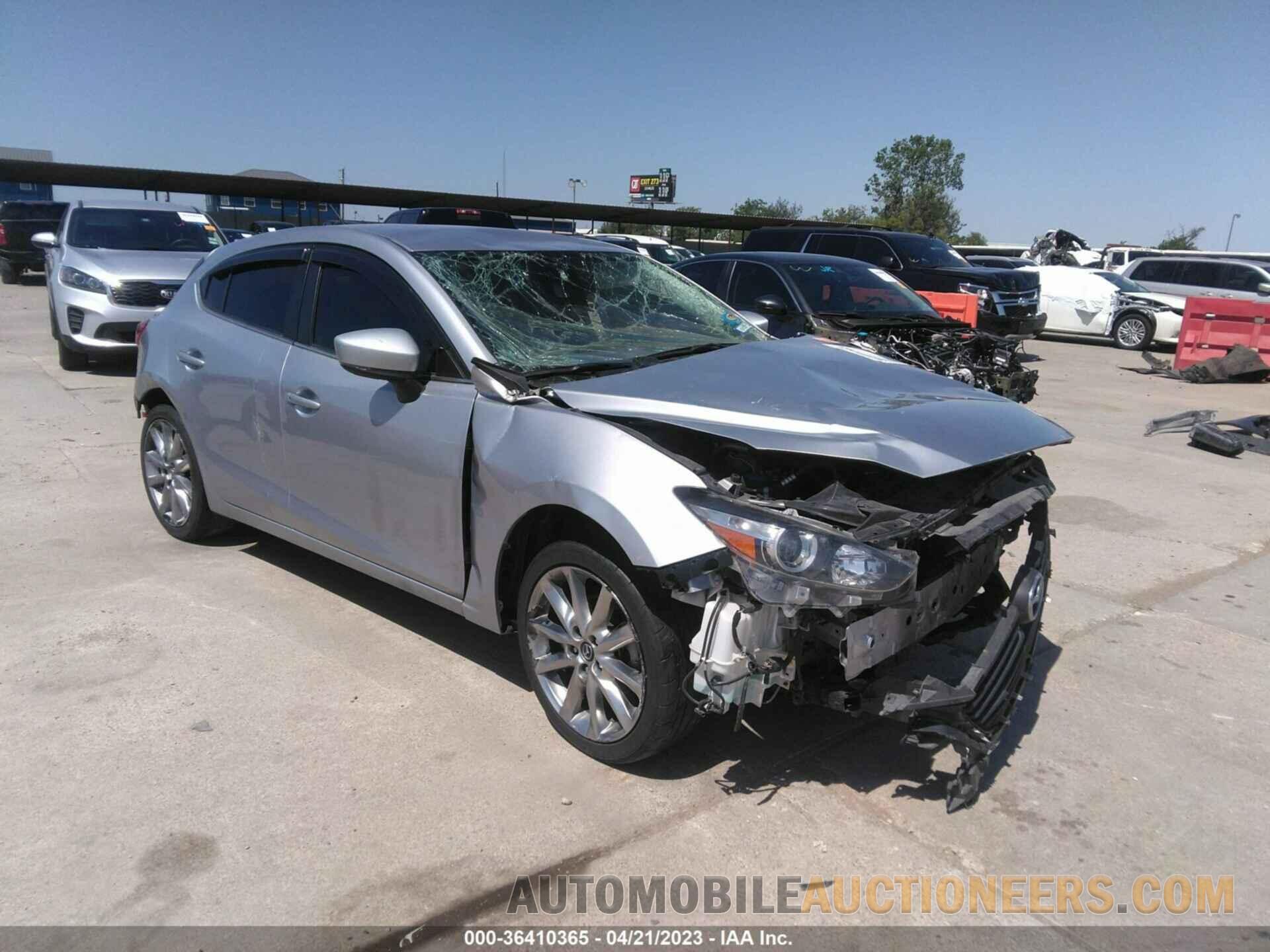 3MZBN1L38JM202442 MAZDA MAZDA3 5-DOOR 2018