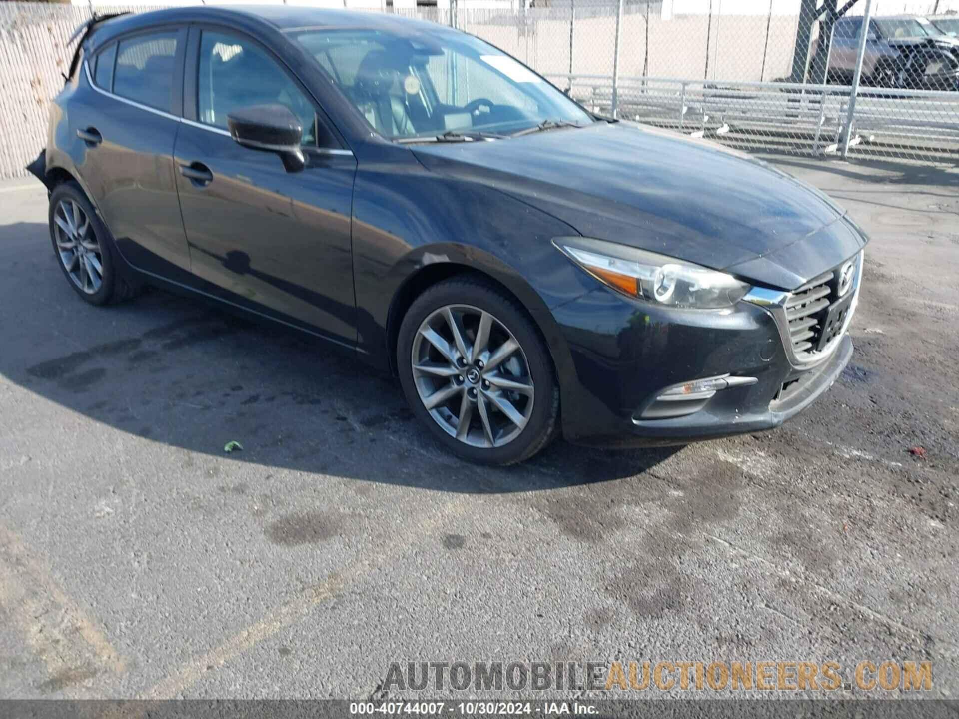 3MZBN1L38JM211500 MAZDA MAZDA3 2018