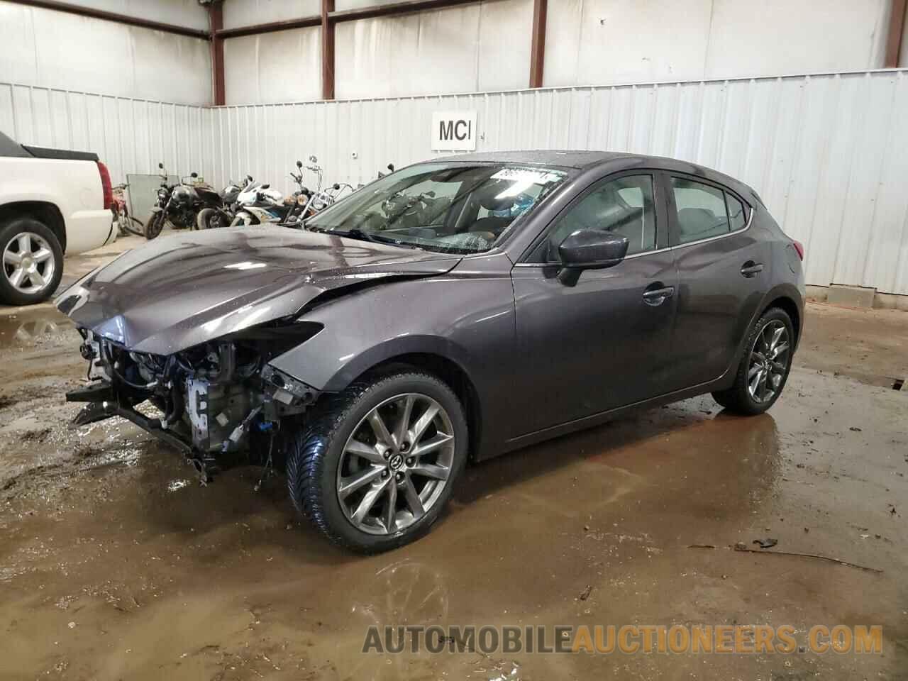 3MZBN1L38JM257991 MAZDA 3 2018