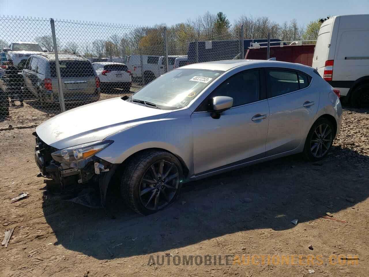 3MZBN1L38JM276265 MAZDA 3 2018