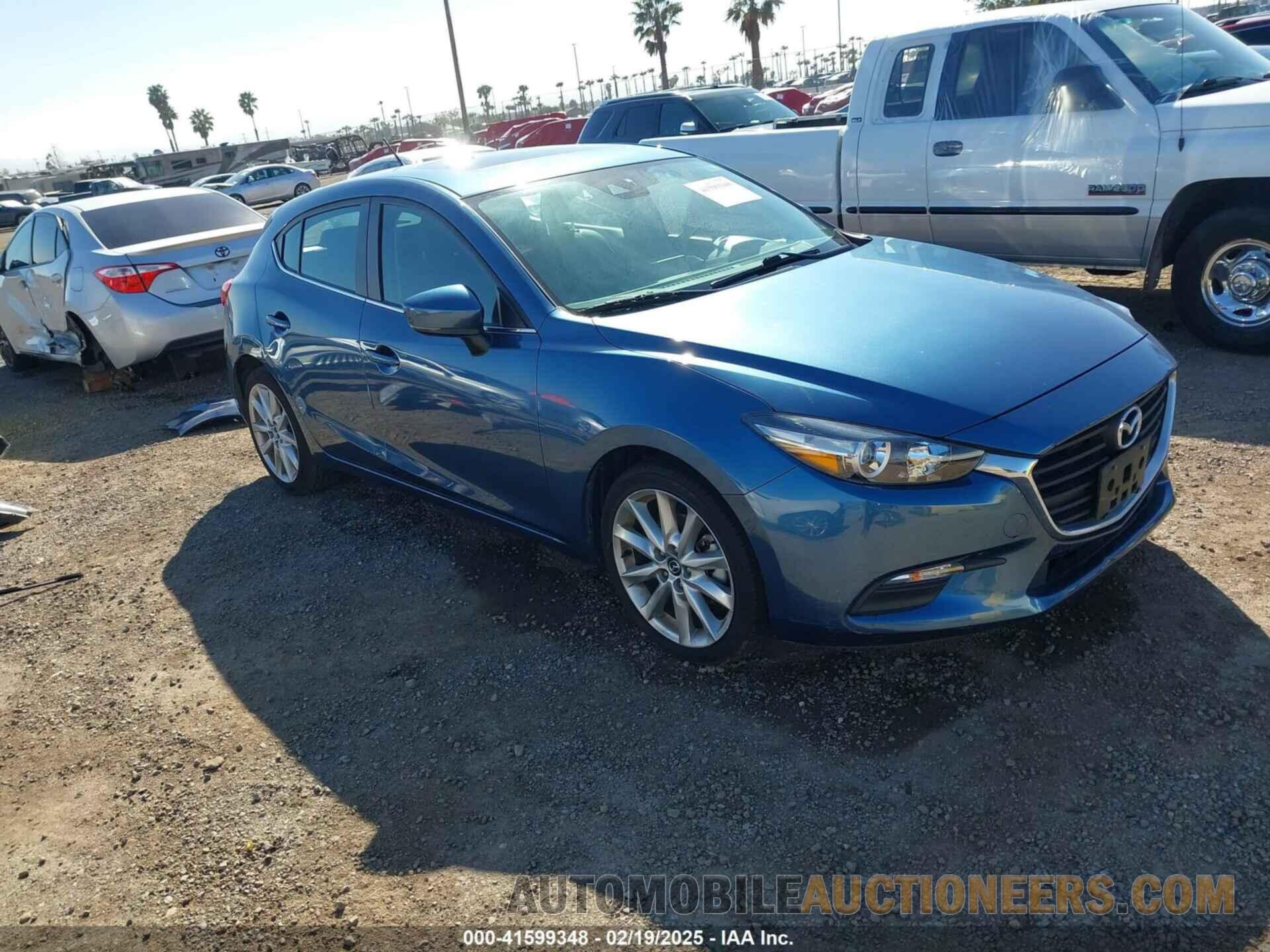 3MZBN1L39HM135392 MAZDA MAZDA3 2017