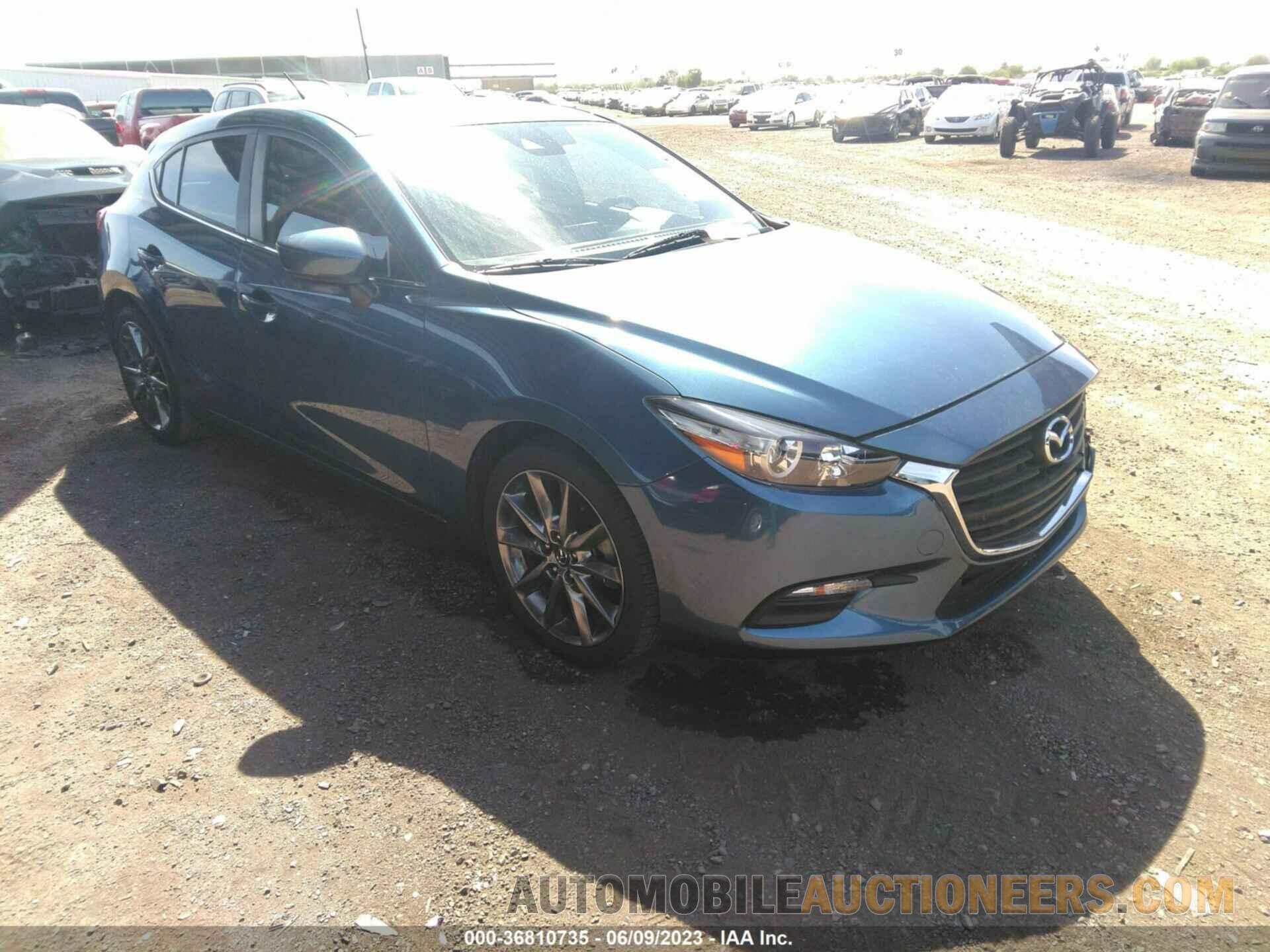 3MZBN1L39JM258552 MAZDA MAZDA3 5-DOOR 2018