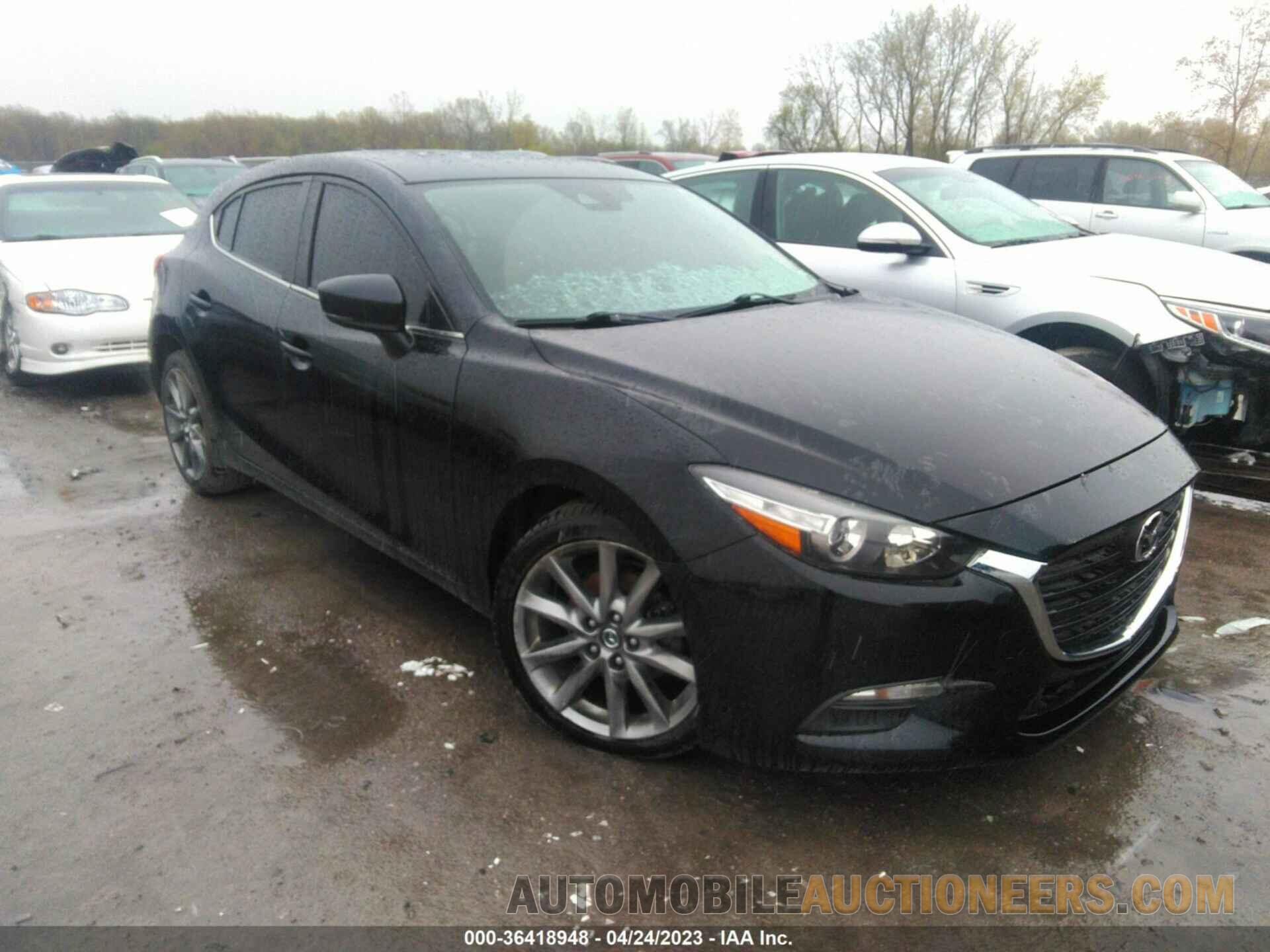 3MZBN1L39JM259961 MAZDA MAZDA3 5-DOOR 2018