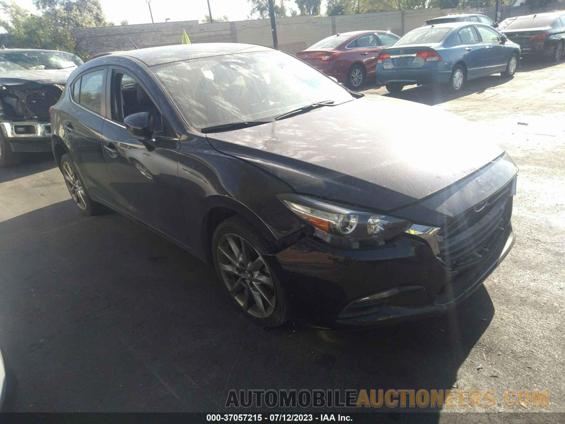 3MZBN1L3XJM166737 MAZDA MAZDA3 5-DOOR 2018