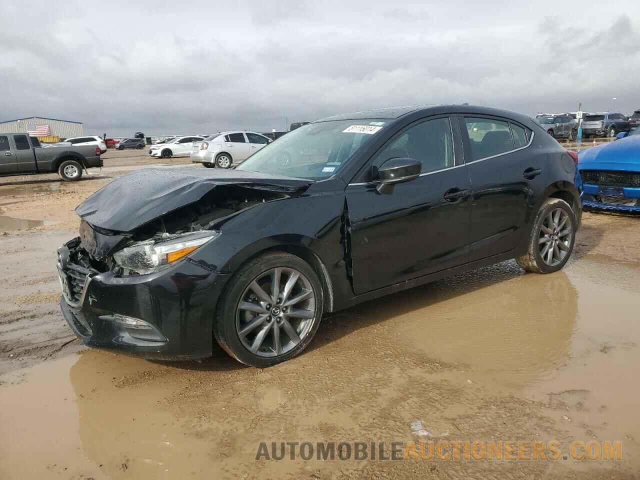 3MZBN1L3XJM169105 MAZDA 3 2018