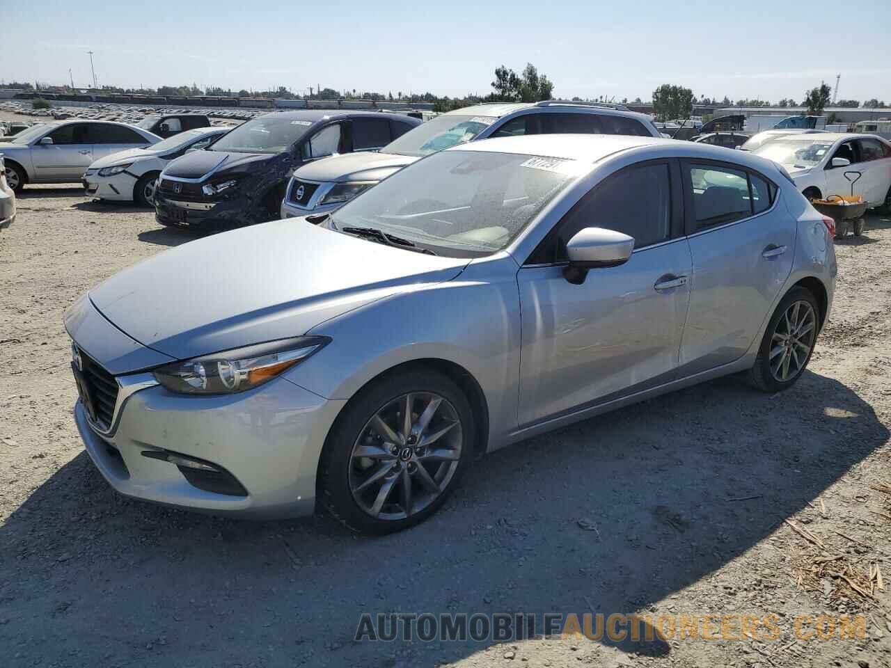 3MZBN1L3XJM178984 MAZDA 3 2018