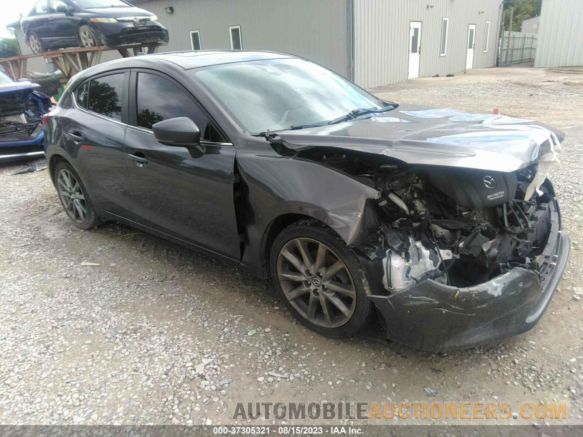 3MZBN1L3XJM241808 MAZDA 3 2018