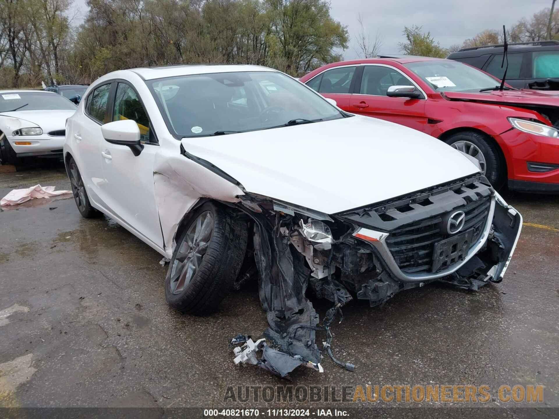 3MZBN1L3XJM266711 MAZDA MAZDA3 2018