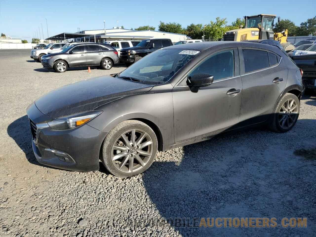 3MZBN1M30JM170391 MAZDA 3 2018