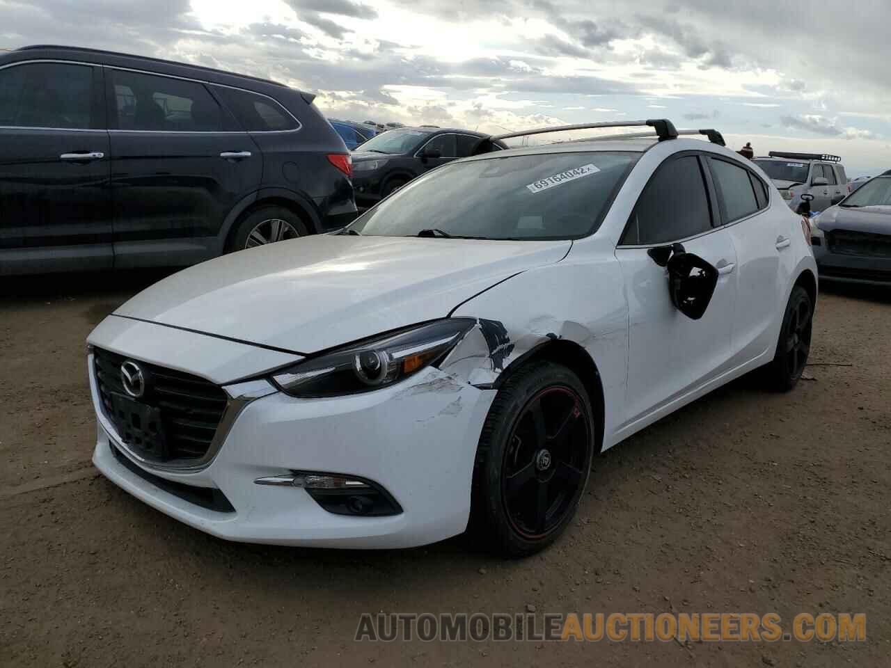 3MZBN1M30JM186364 MAZDA 3 2018