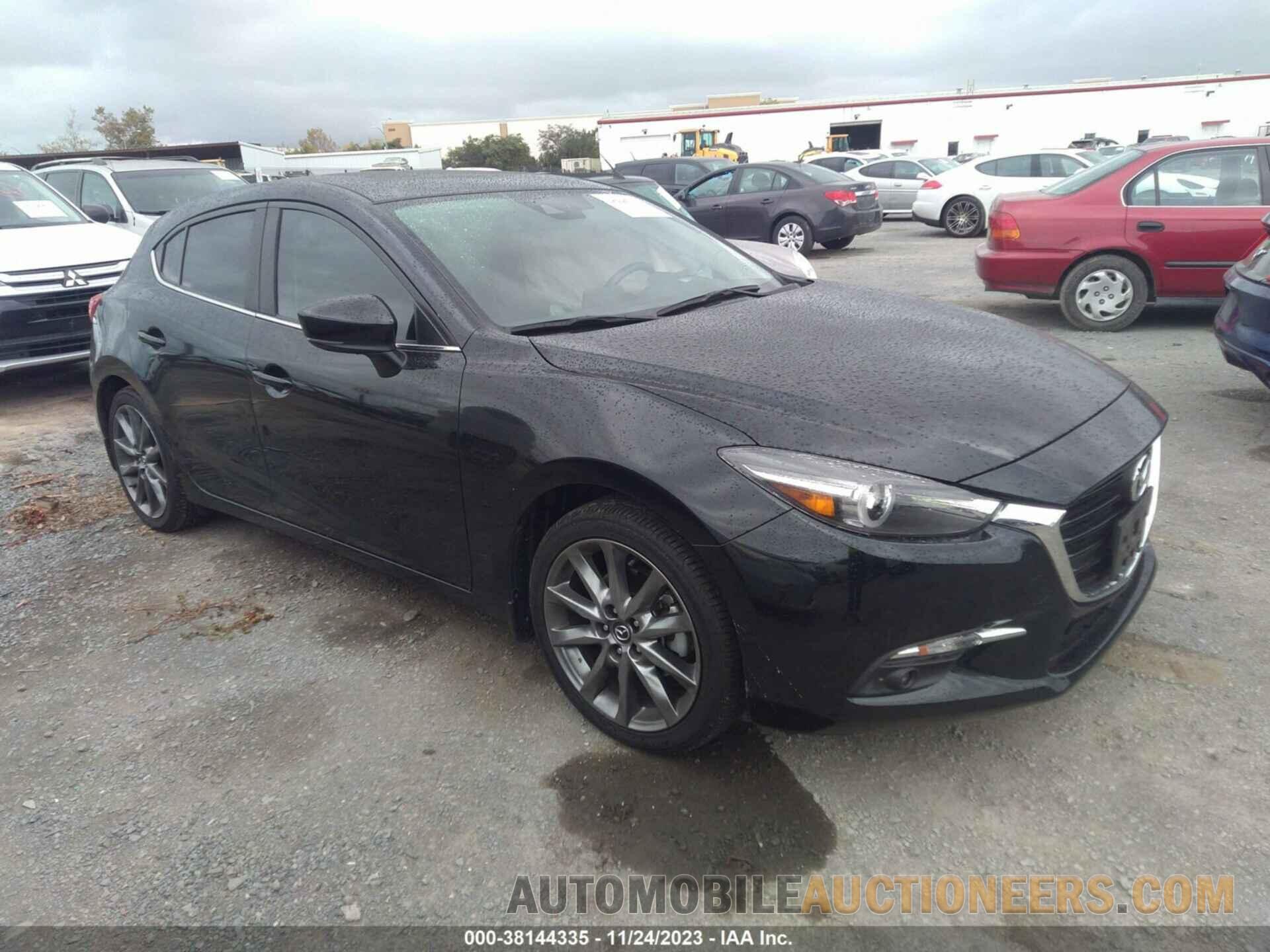 3MZBN1M31JM166060 MAZDA MAZDA3 2018