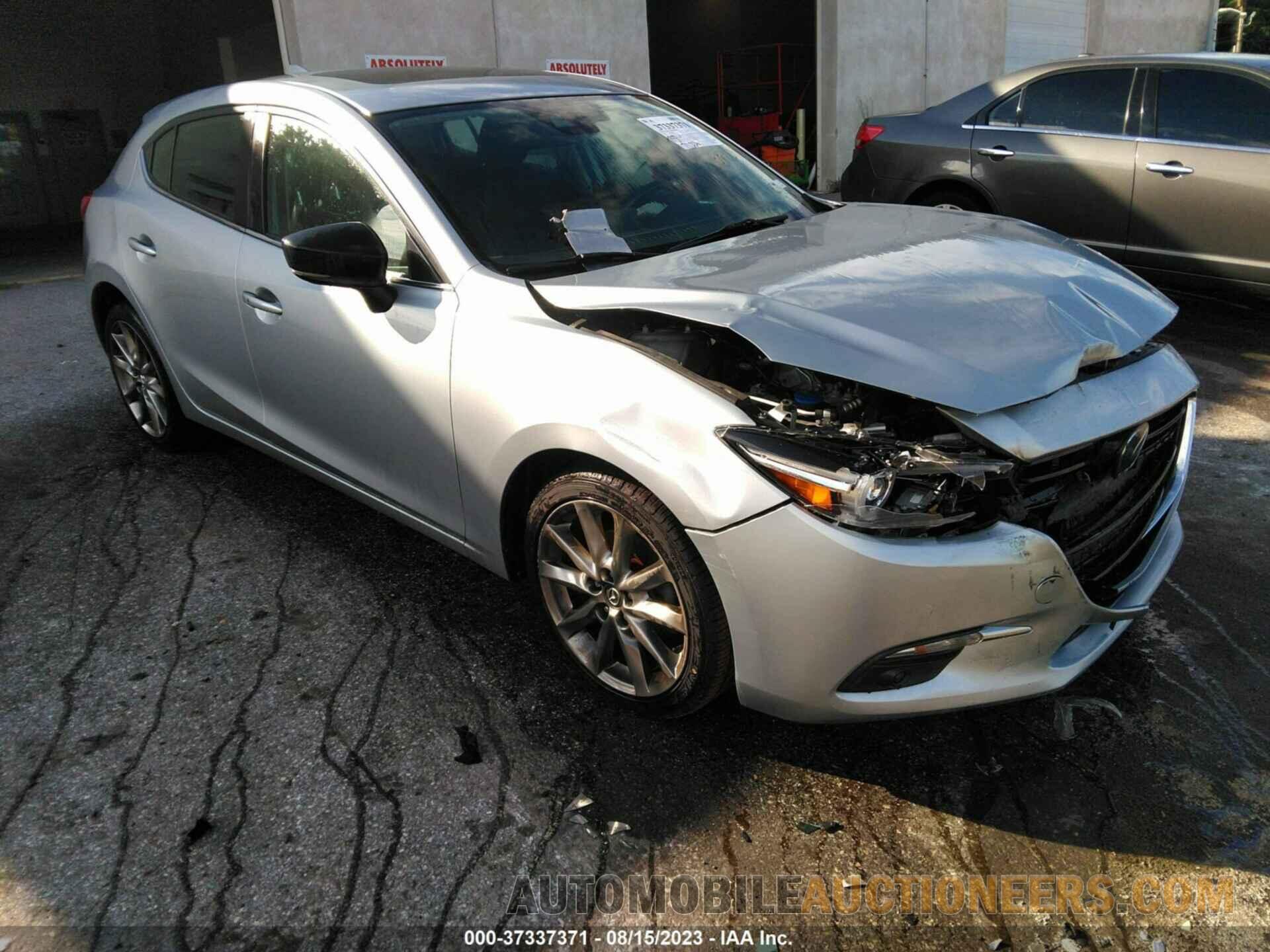 3MZBN1M33JM164701 MAZDA MAZDA3 5-DOOR 2018