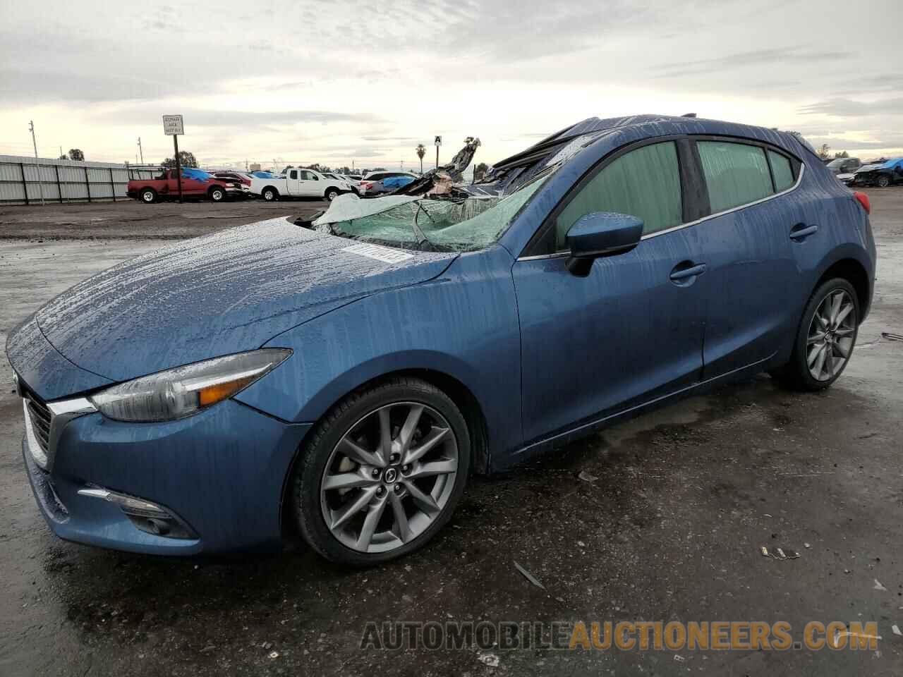 3MZBN1M34JM160916 MAZDA 3 2018