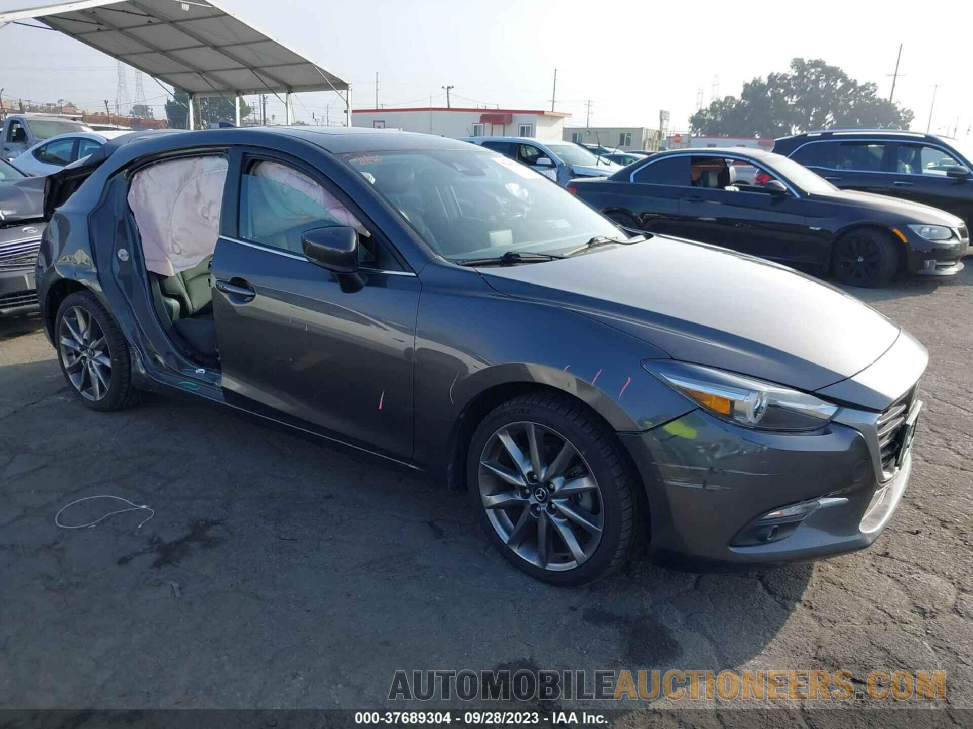 3MZBN1M35JM173920 MAZDA 3 2018