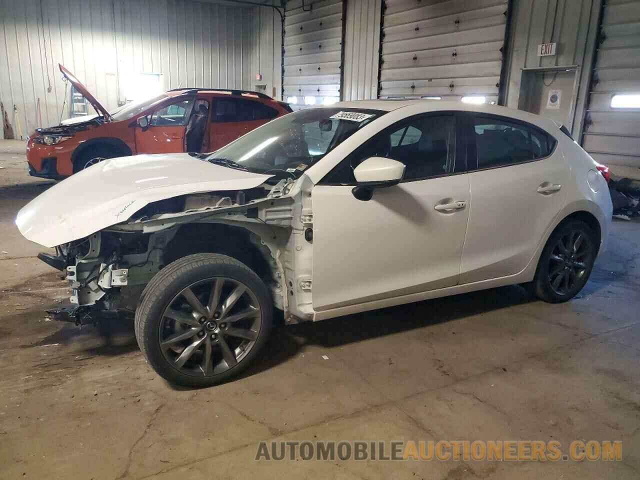 3MZBN1M35JM266081 MAZDA 3 2018