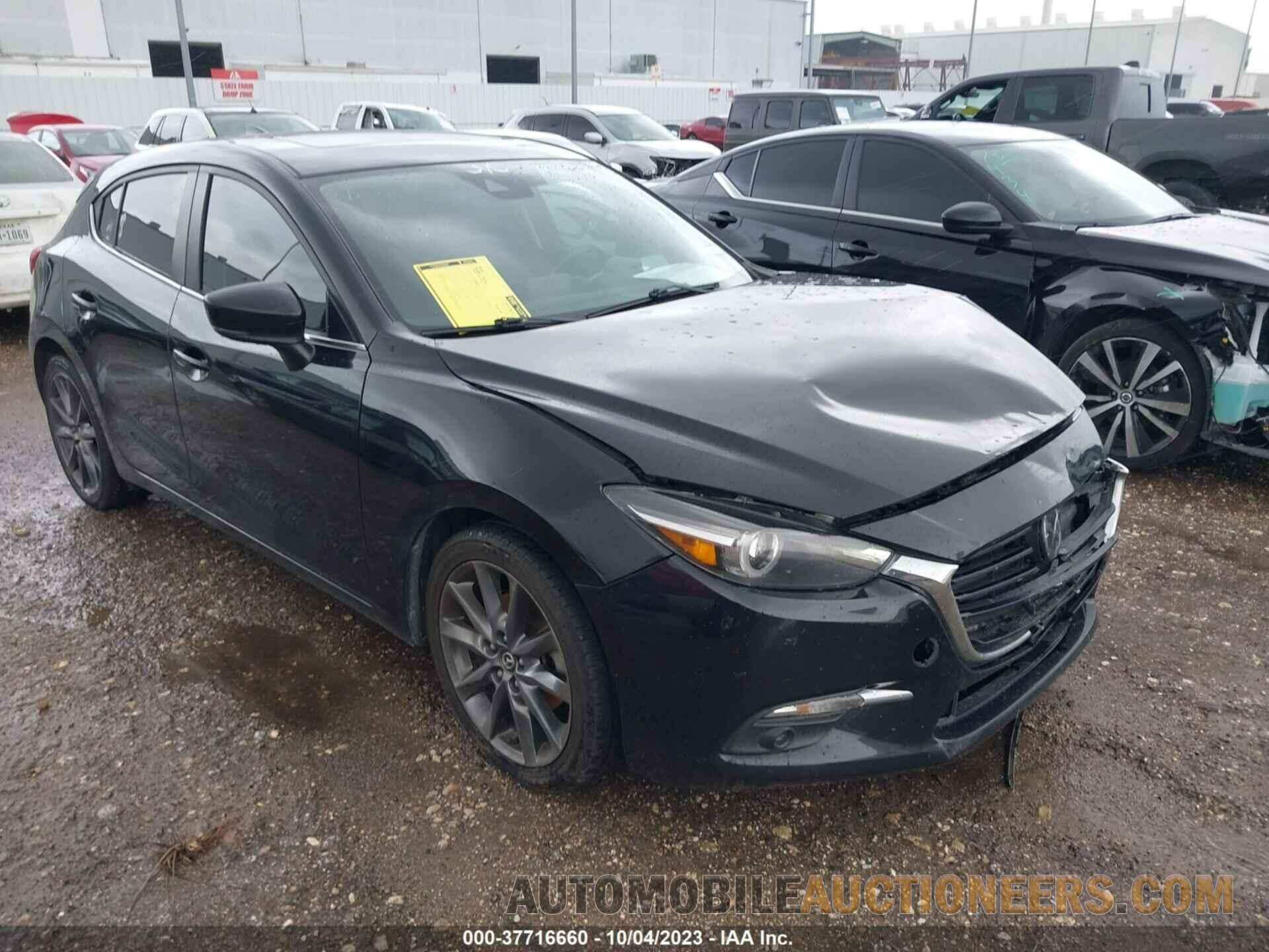 3MZBN1M38JM258363 MAZDA MAZDA3 2018