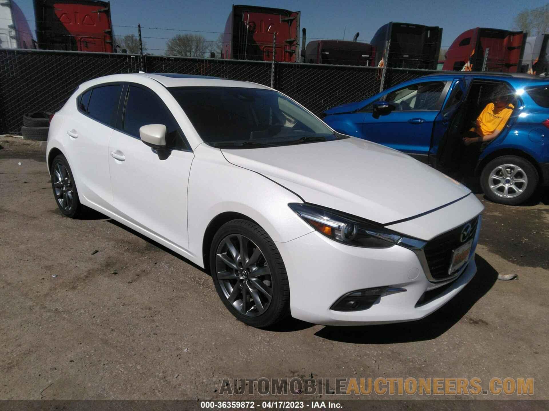 3MZBN1M3XJM169779 MAZDA MAZDA3 5-DOOR 2018