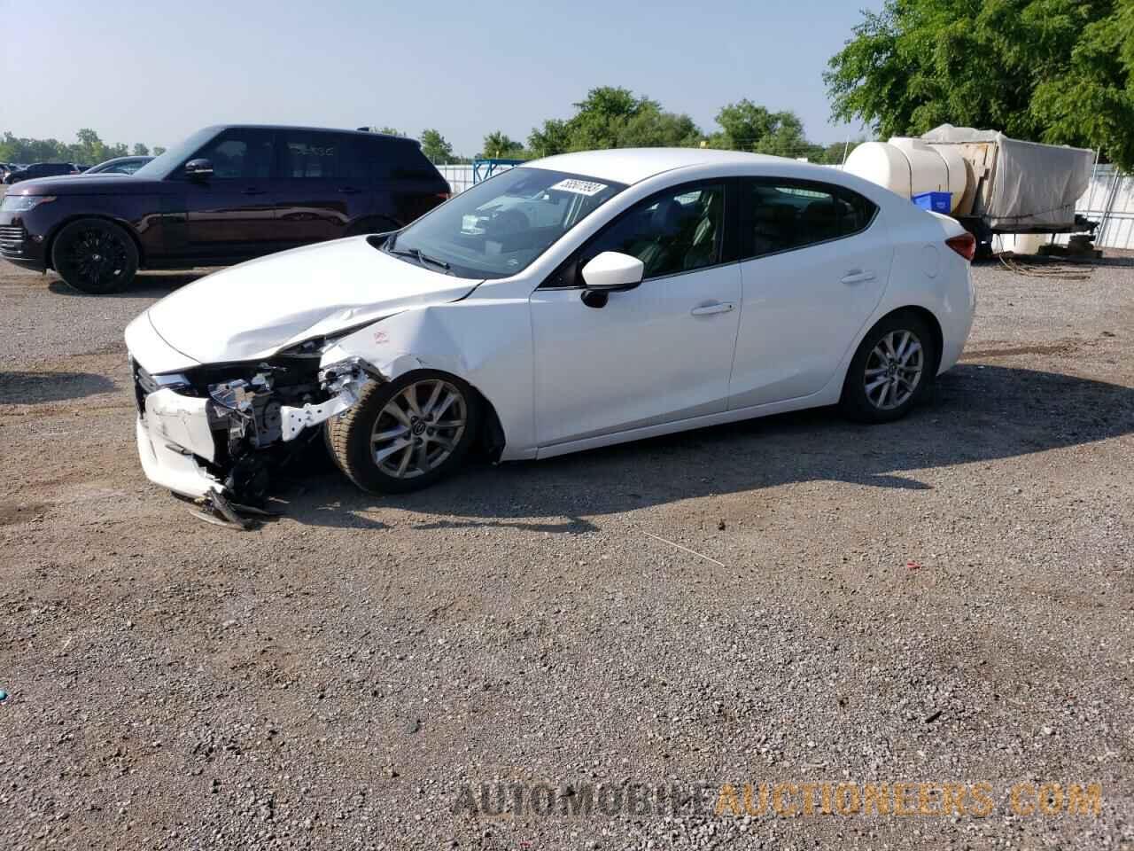 3MZBN1T76JM227973 MAZDA 3 2018