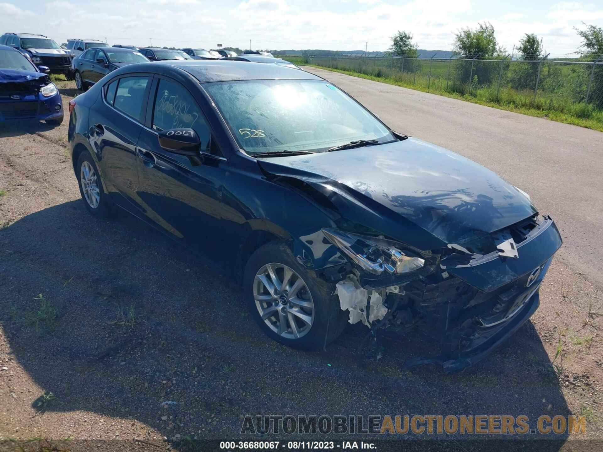 3MZBN1U71JM215048 MAZDA MAZDA3 4-DOOR 2018