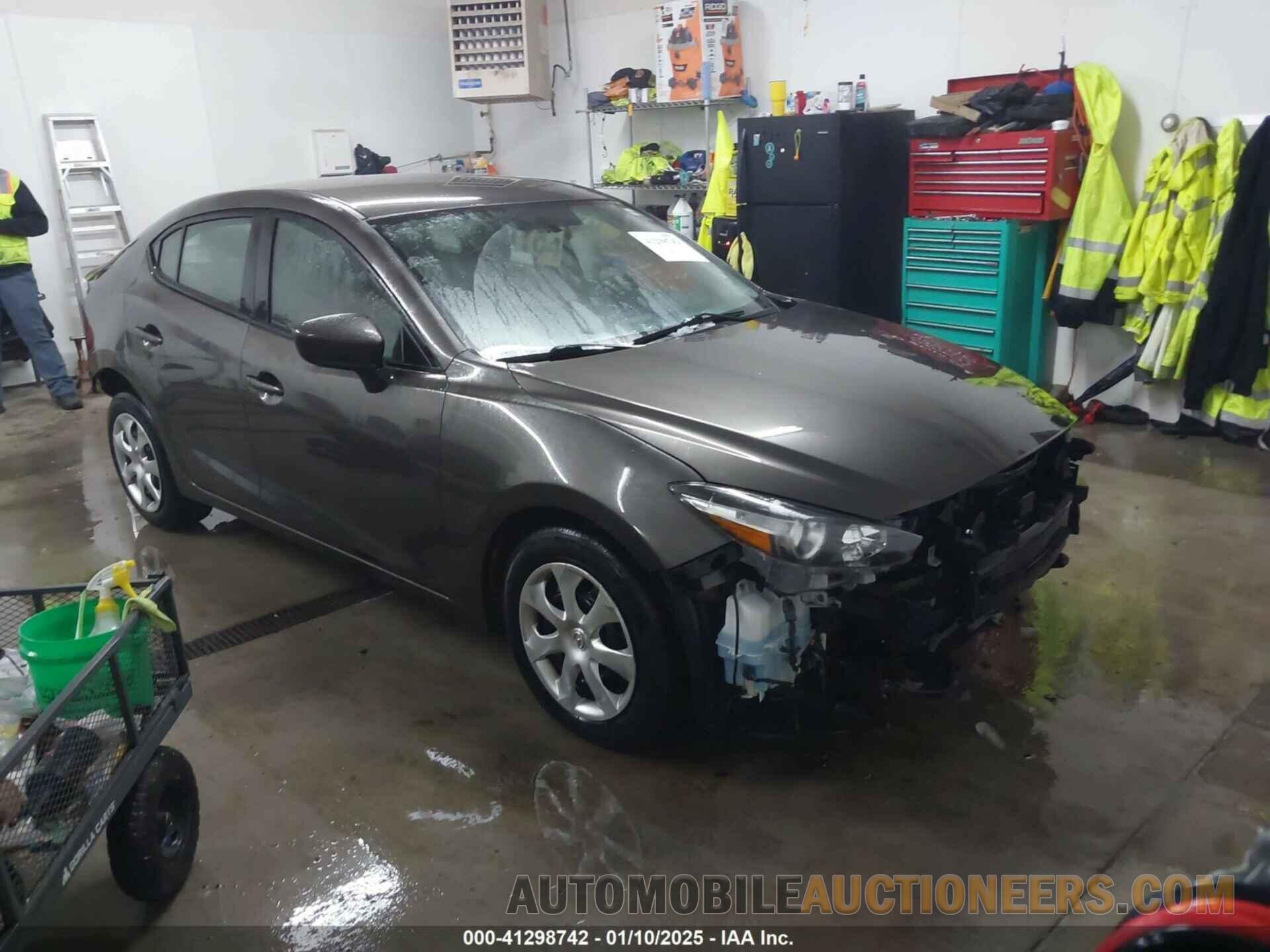 3MZBN1U73HM156210 MAZDA MAZDA3 2017