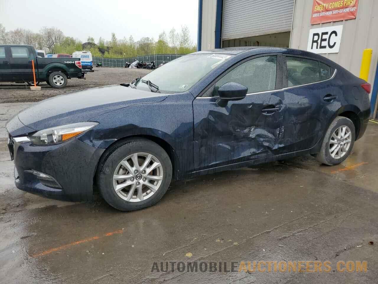 3MZBN1U74JM229123 MAZDA 3 2018