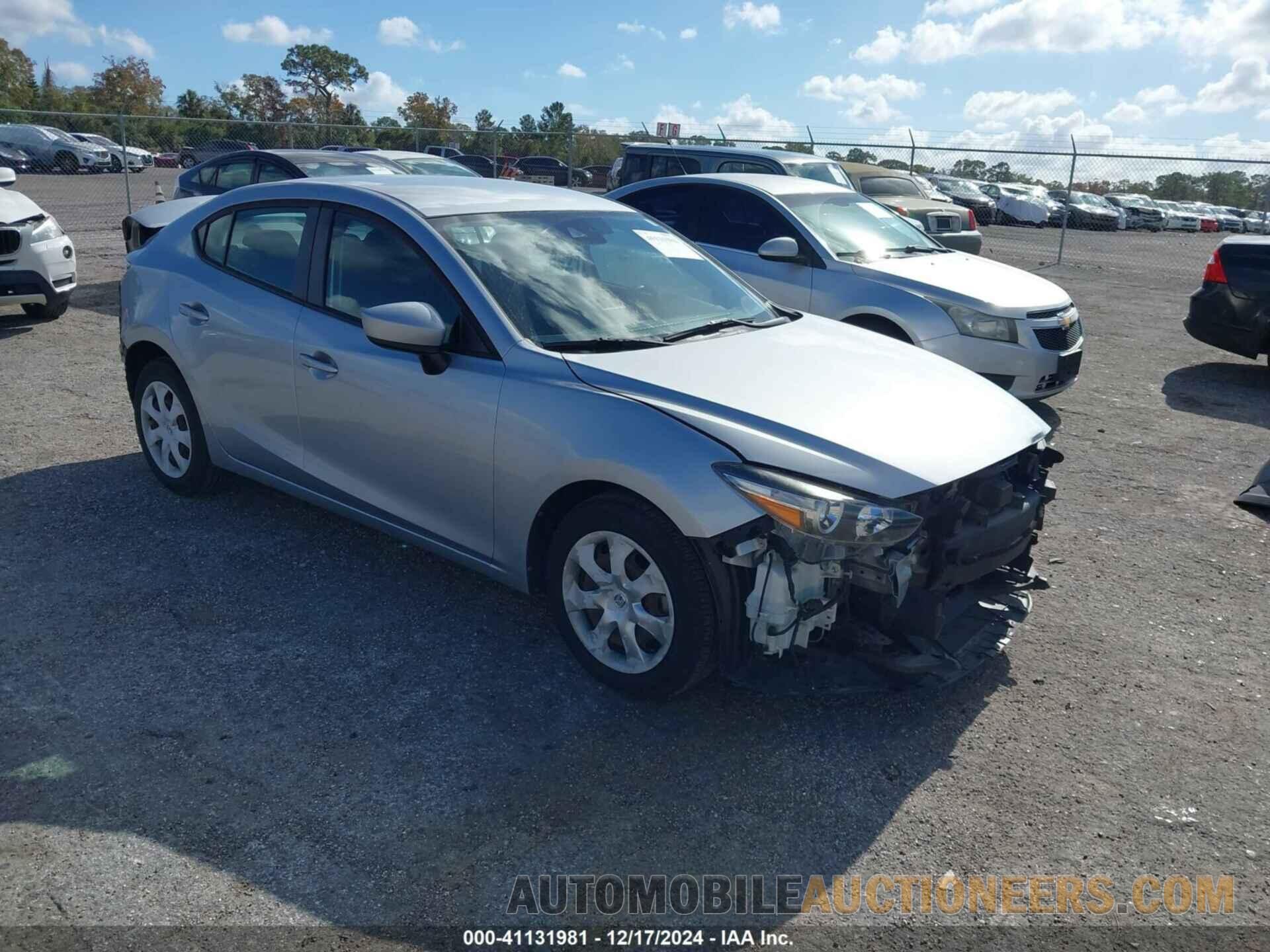 3MZBN1U75JM214582 MAZDA MAZDA3 2018