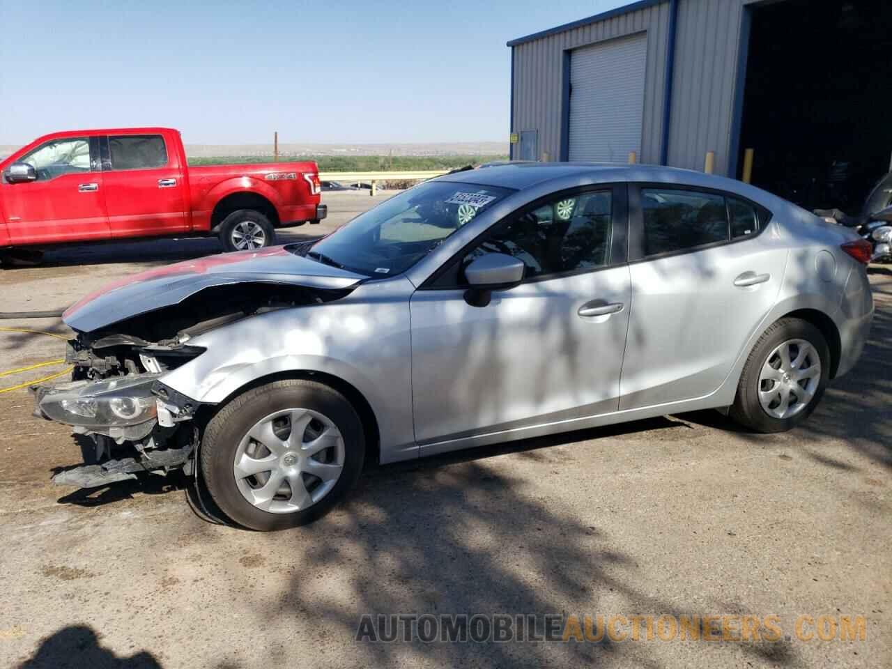 3MZBN1U75JM217563 MAZDA 3 2018