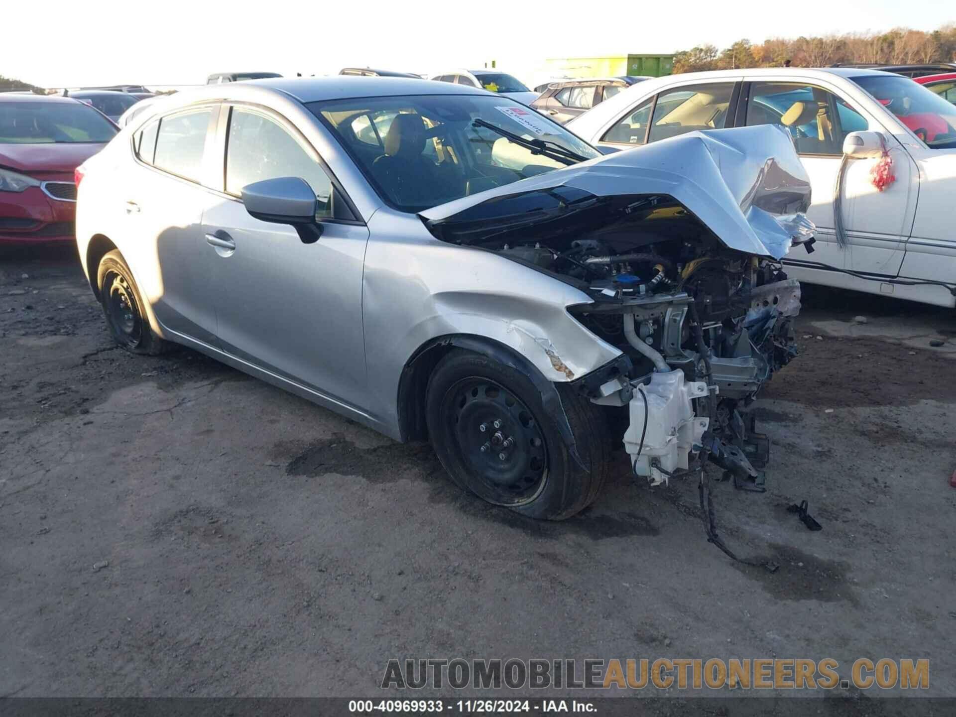 3MZBN1U77JM216964 MAZDA MAZDA3 2018