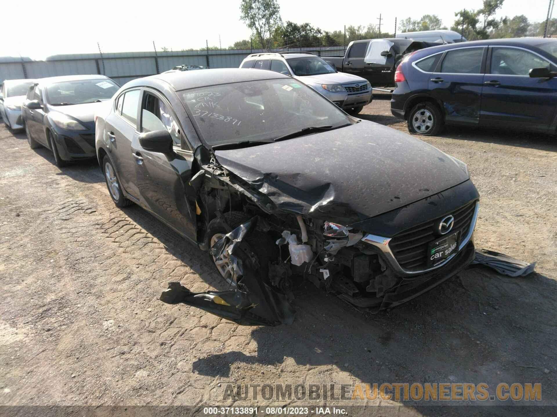 3MZBN1U78JM239301 MAZDA 3 2018