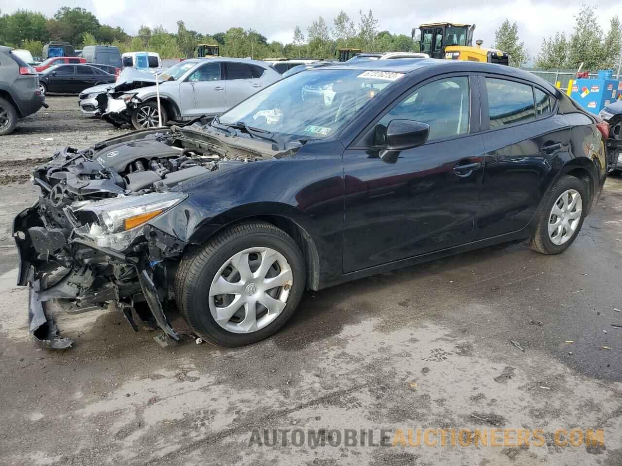 3MZBN1U79JM169565 MAZDA 3 2018