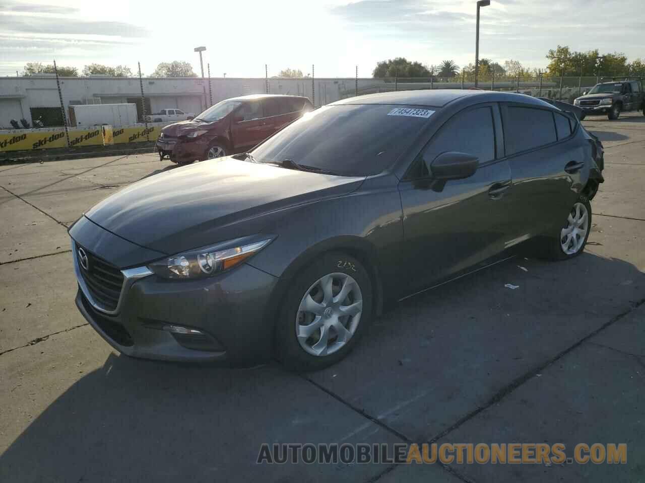 3MZBN1U7XJM176220 MAZDA 3 2018