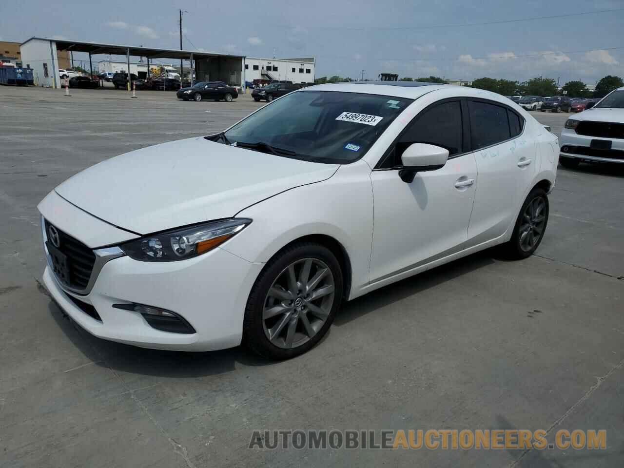 3MZBN1V30JM229292 MAZDA 3 2018