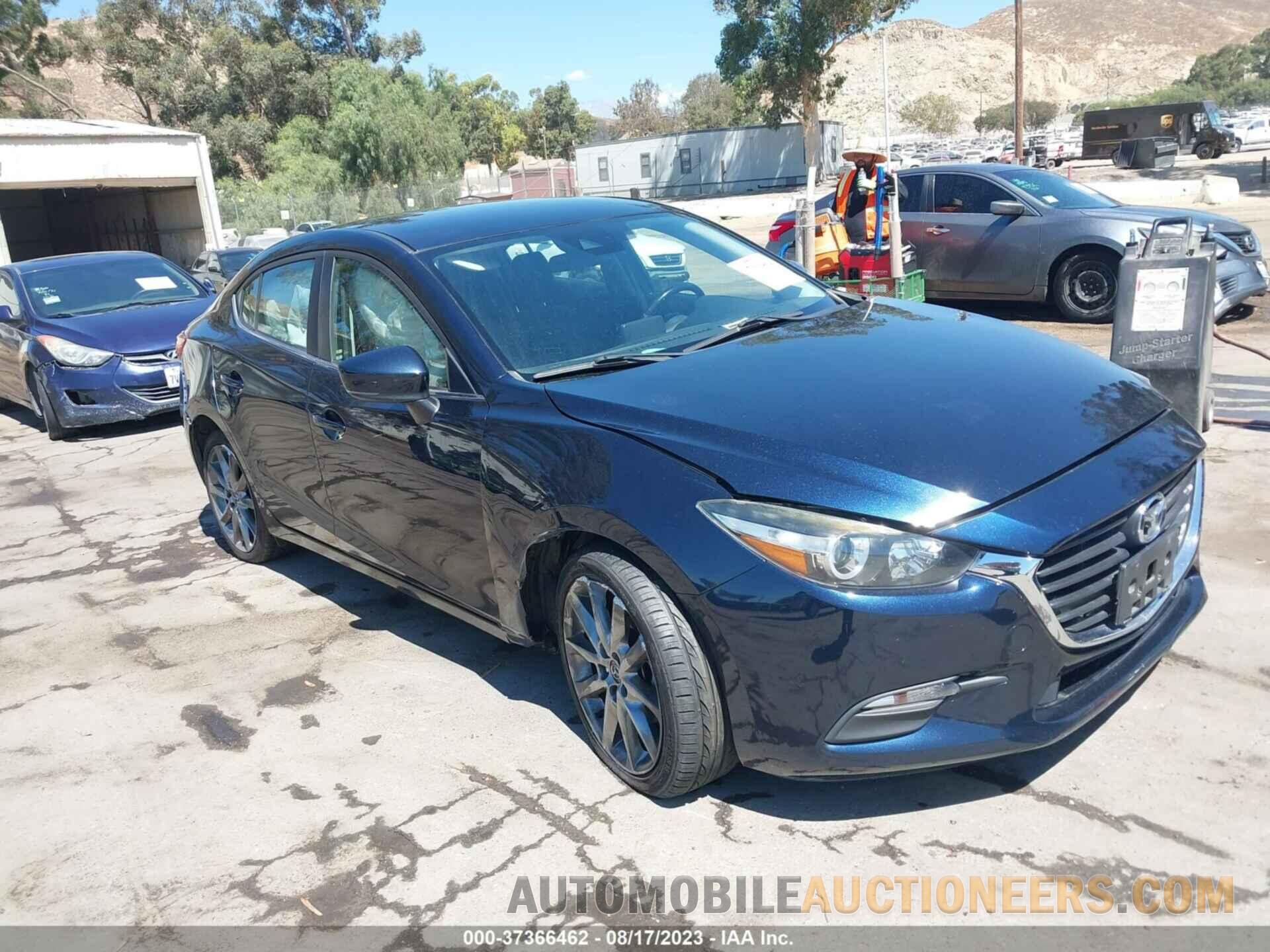 3MZBN1V30JM230717 MAZDA MAZDA3 4-DOOR 2018