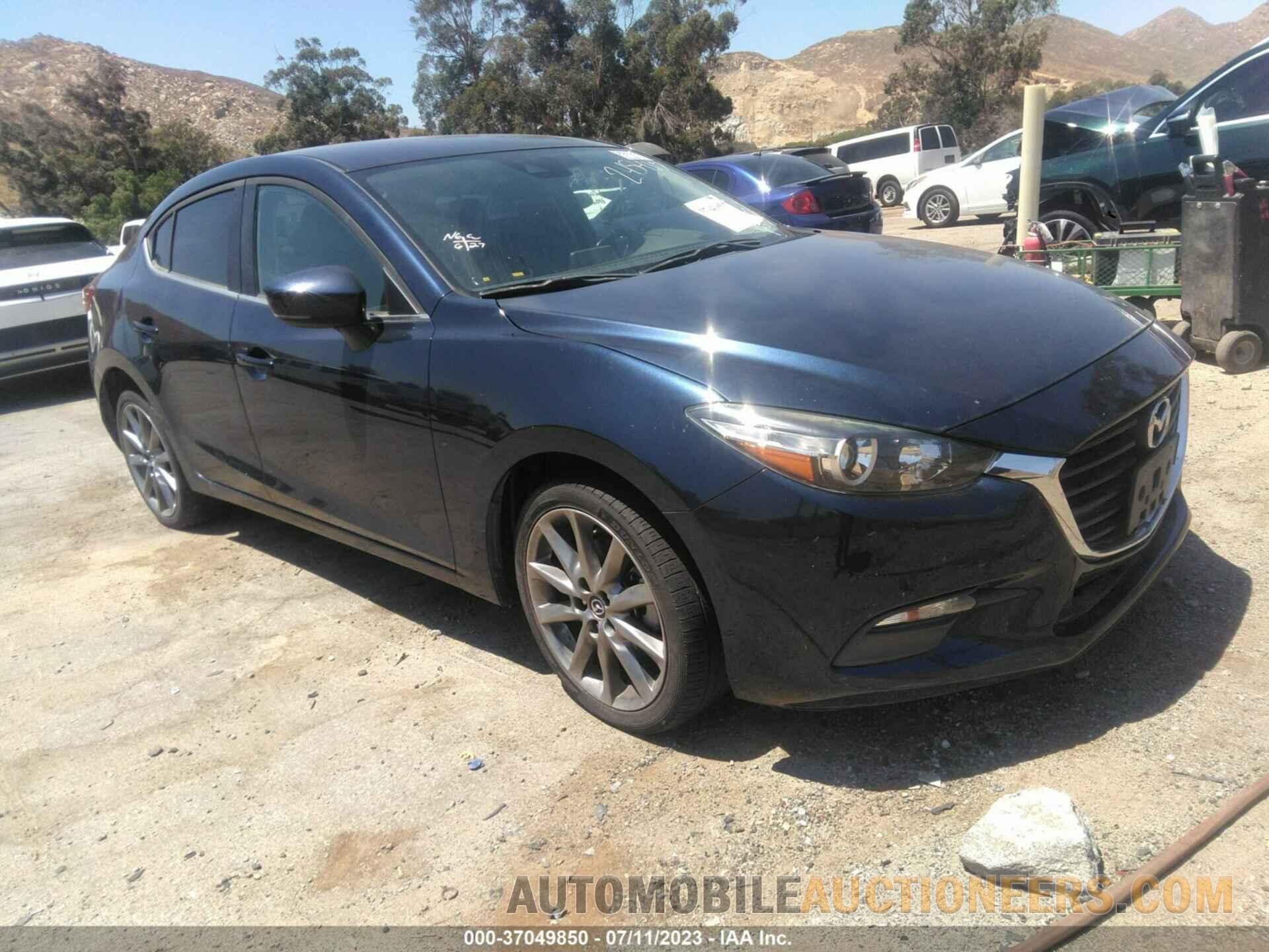 3MZBN1V30JM245413 MAZDA MAZDA3 4-DOOR 2018