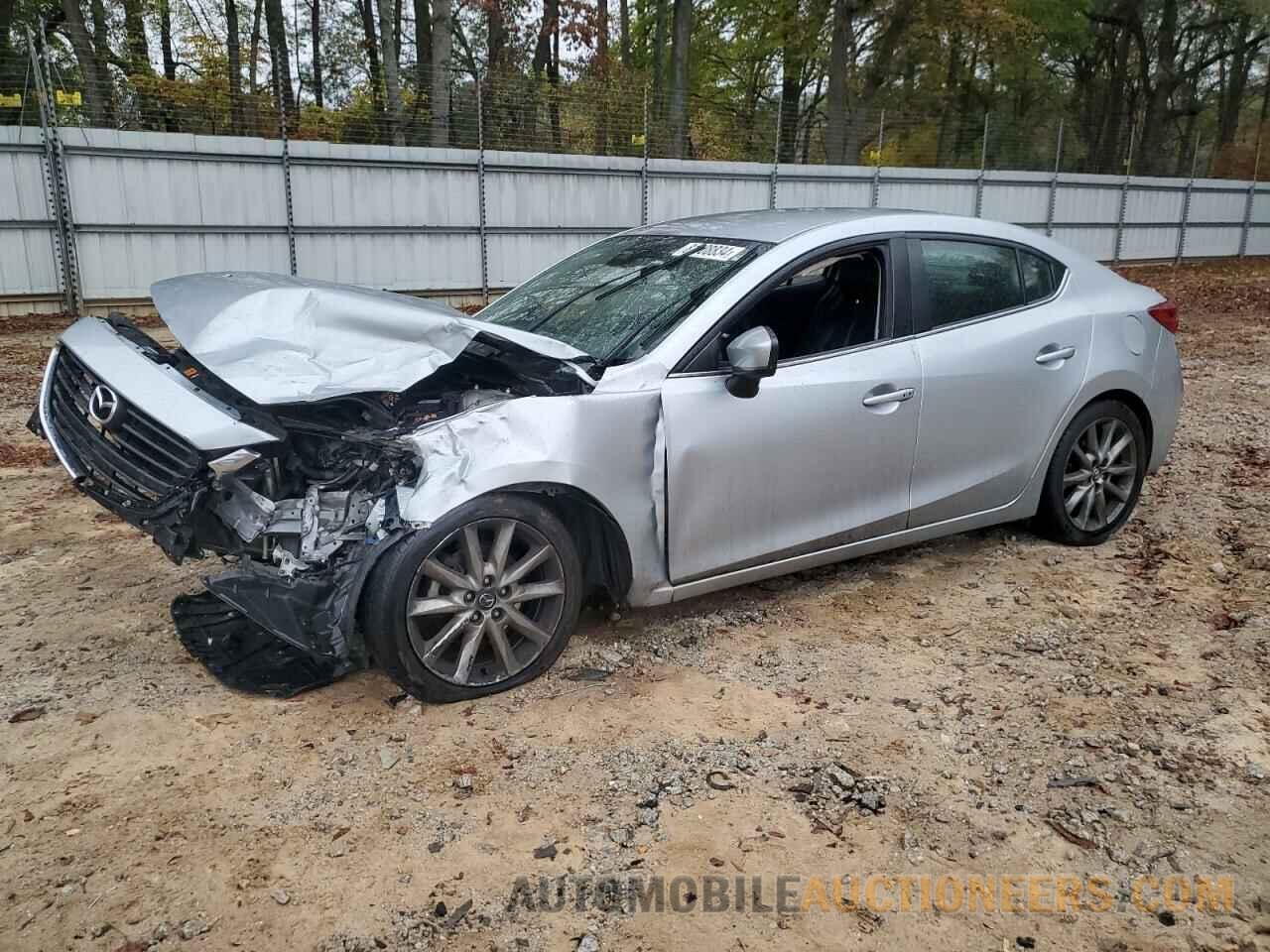 3MZBN1V32JM207066 MAZDA 3 2018