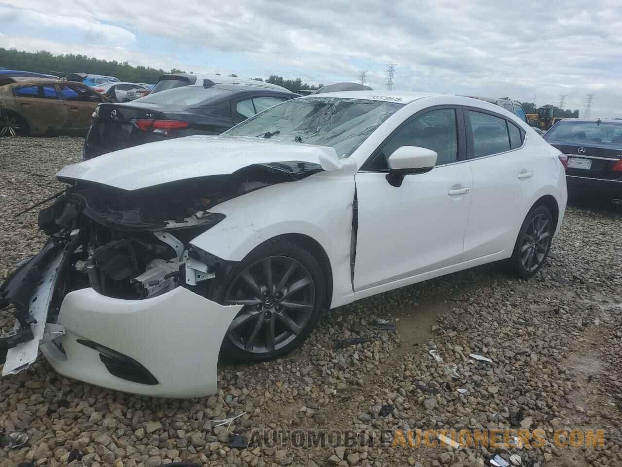 3MZBN1V34JM210132 MAZDA 3 2018