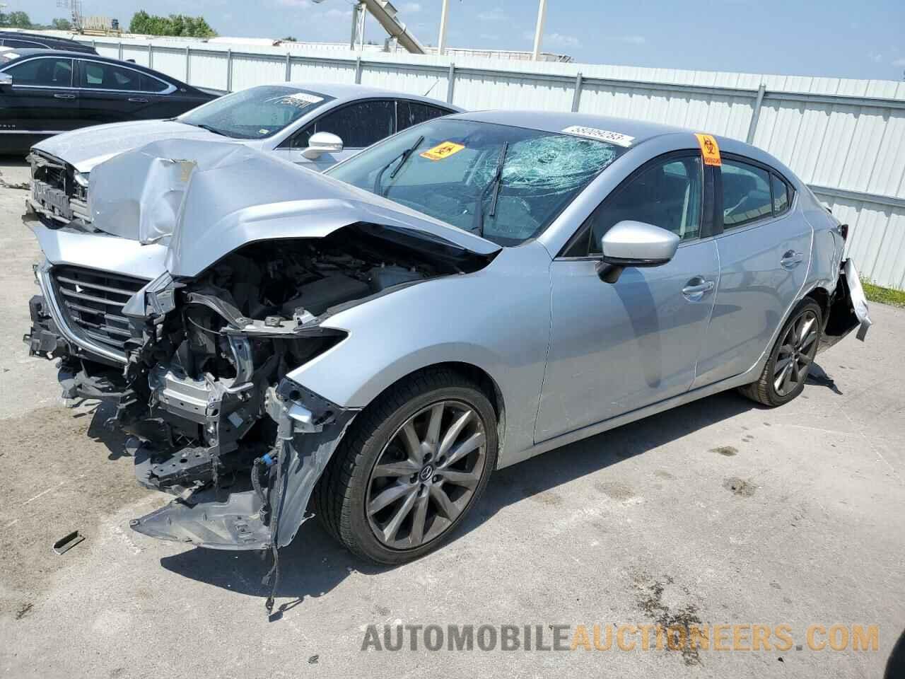 3MZBN1V35JM207143 MAZDA 3 2018