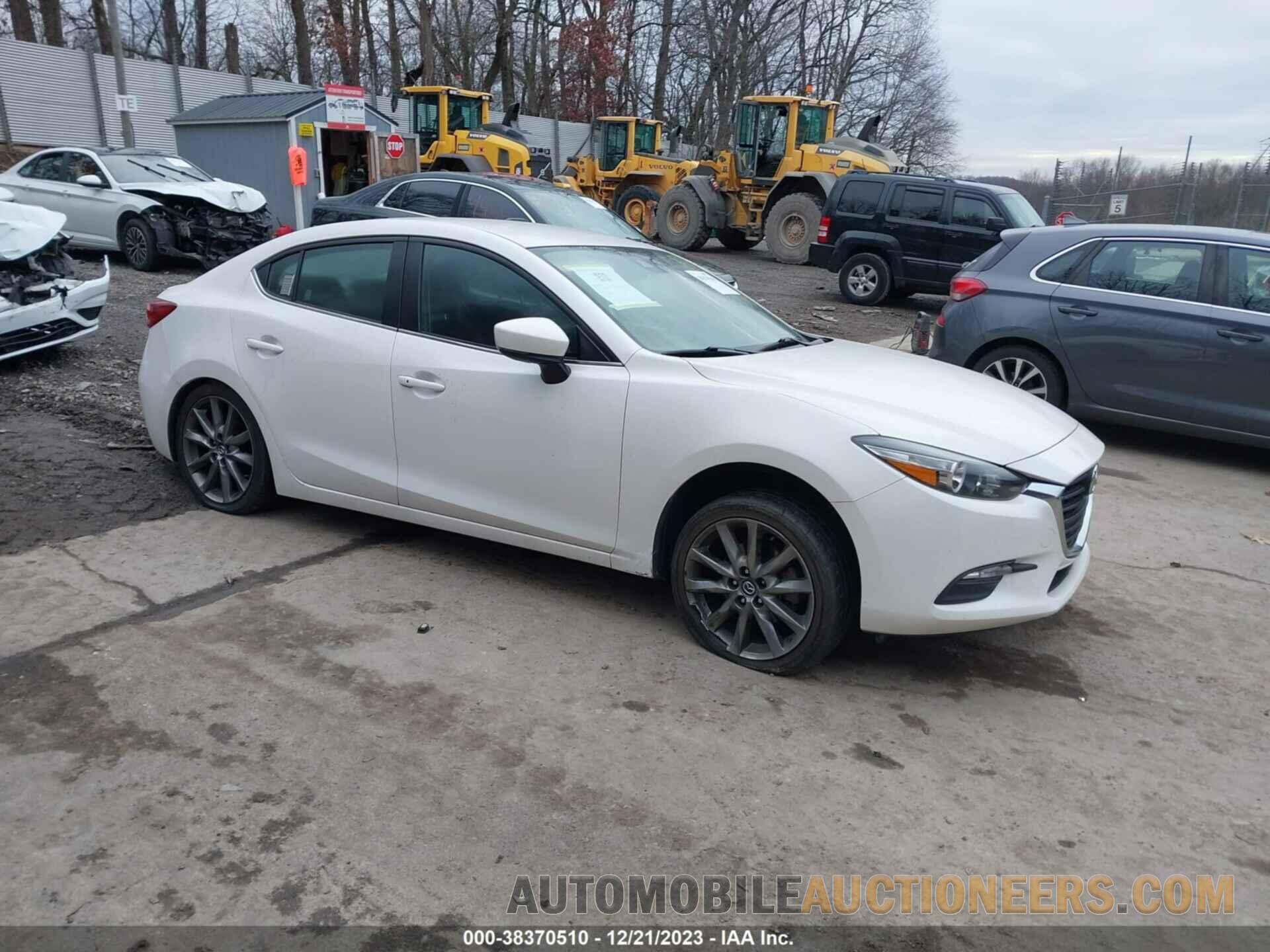 3MZBN1V35JM251725 MAZDA MAZDA3 2018