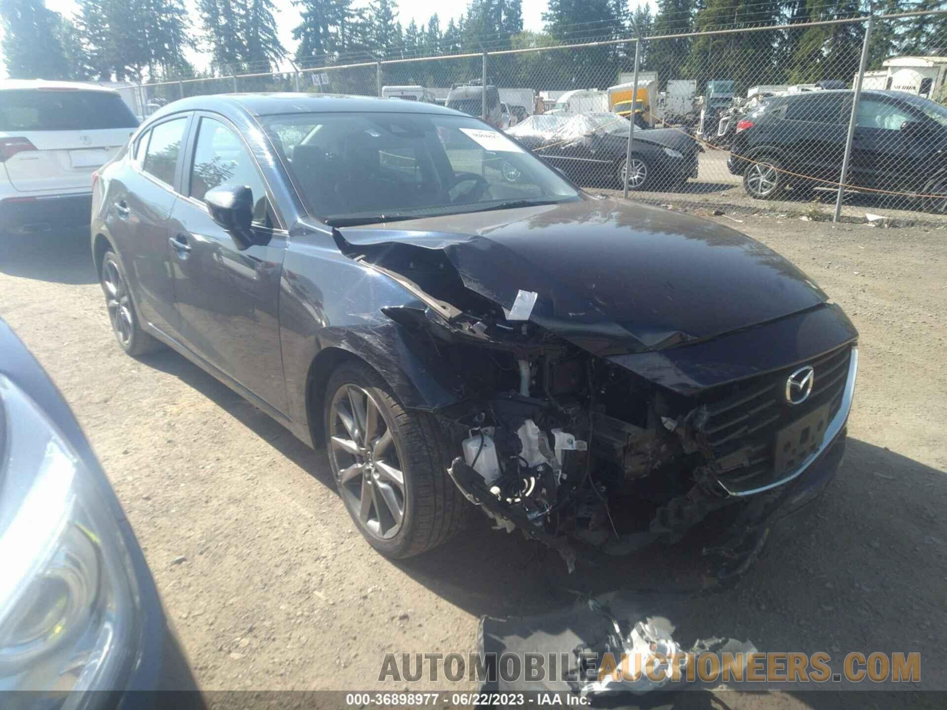 3MZBN1V36JM208950 MAZDA MAZDA3 4-DOOR 2018