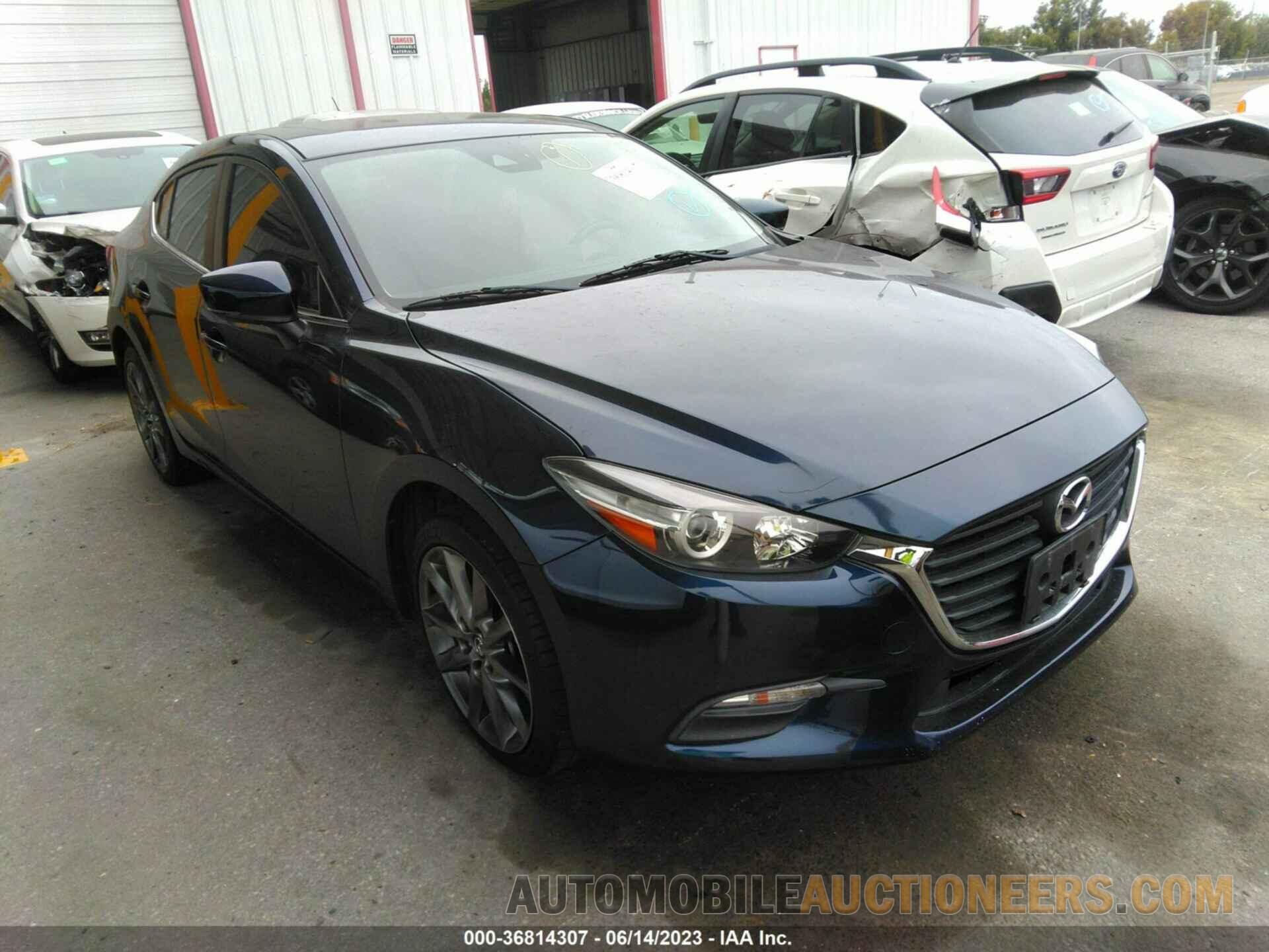 3MZBN1V36JM239003 MAZDA MAZDA3 4-DOOR 2018